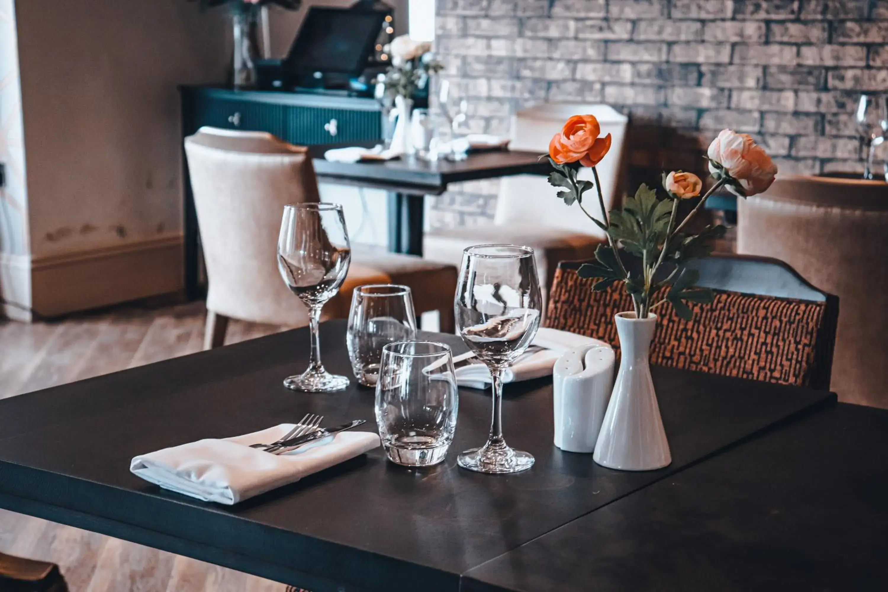 Restaurant/places to eat in Thames Riviera Hotel, Sure Hotel Collection by Best Western Restaurant/places to eat in Thames Riviera Hotel, Sure Hotel Collection by Best Western