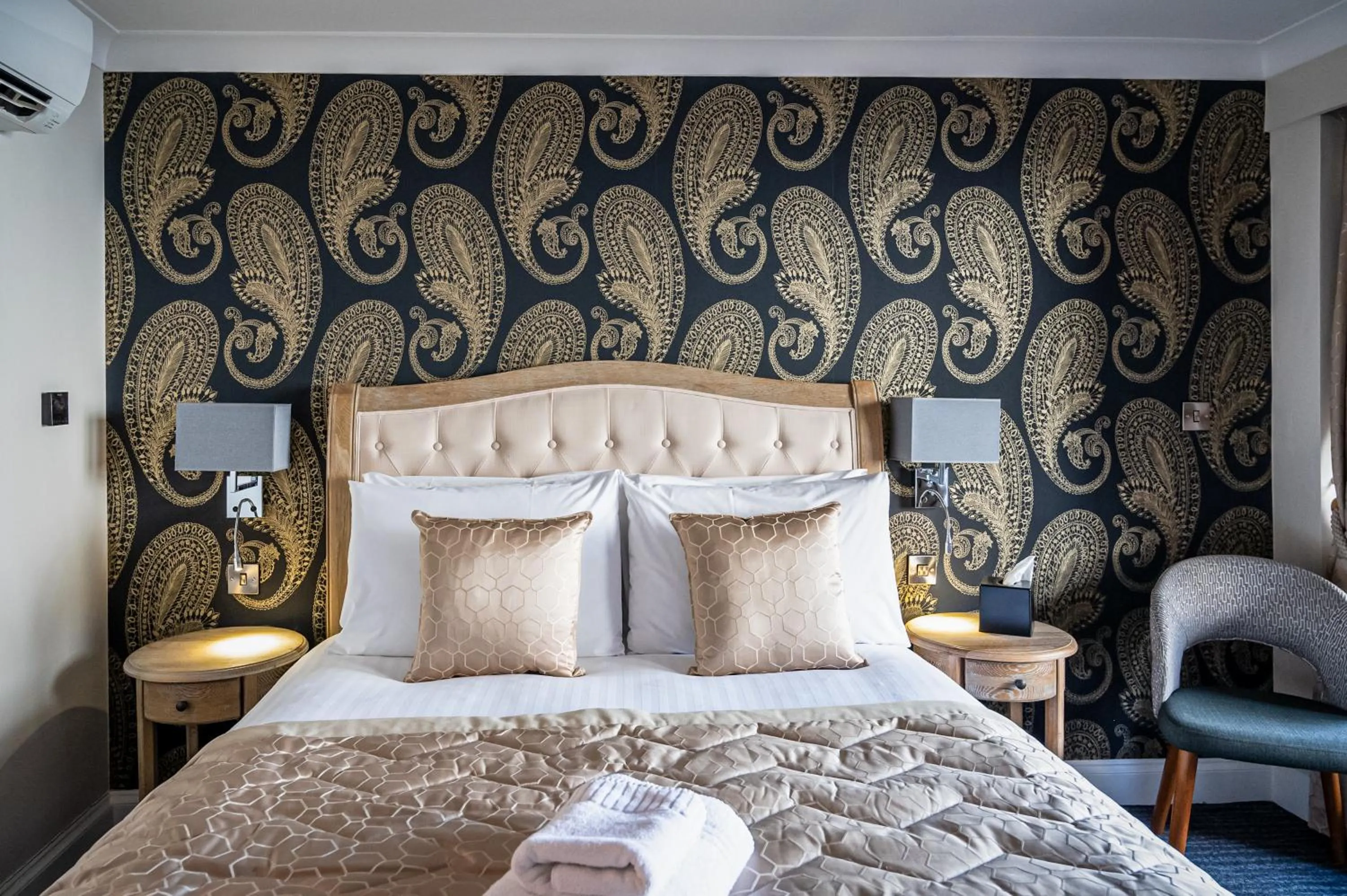 Bedroom, Bed in Thames Riviera Hotel, Sure Hotel Collection by Best Western