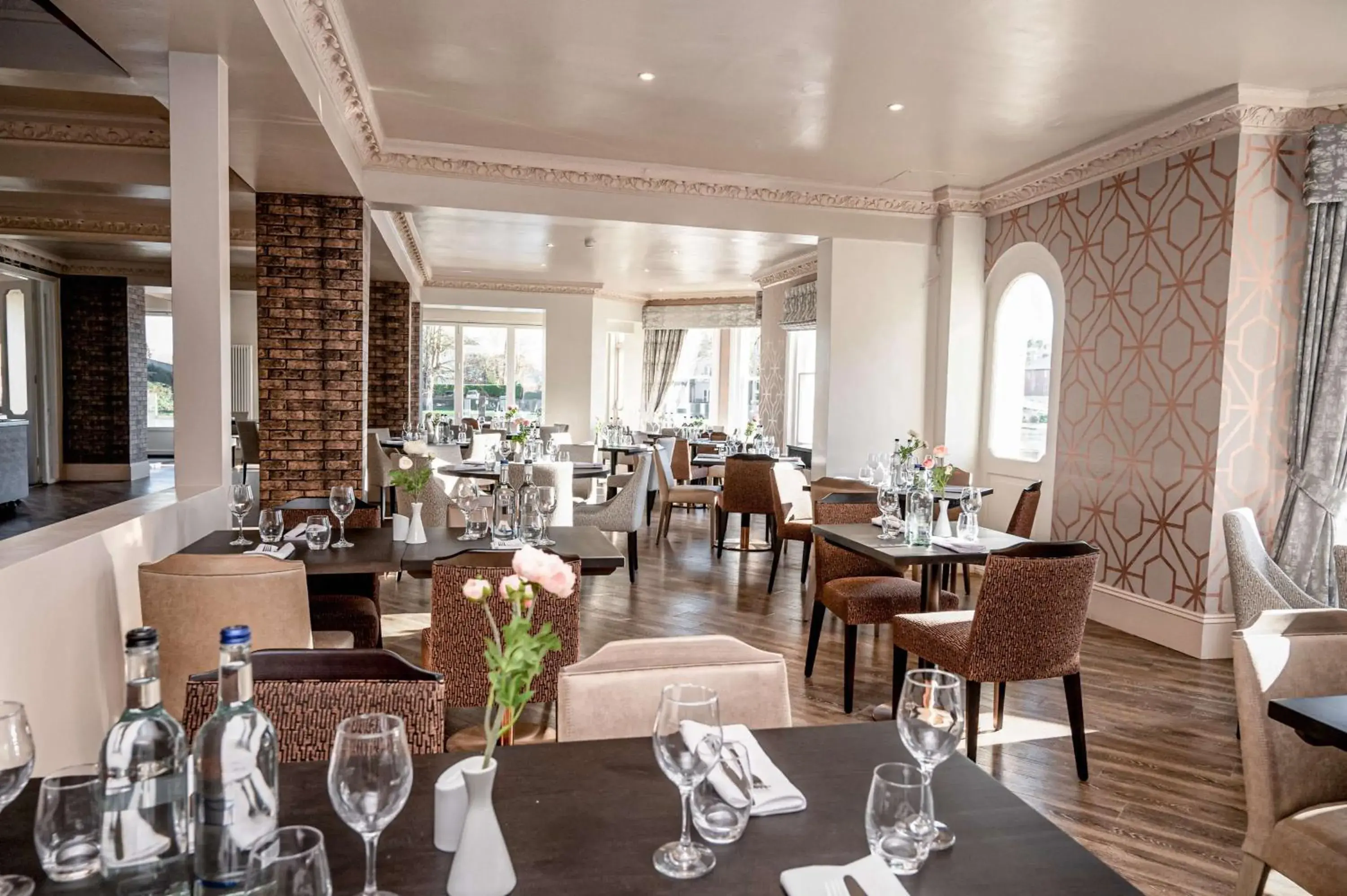 Restaurant/places to eat in Thames Riviera Hotel, Sure Hotel Collection by Best Western Restaurant/places to eat in Thames Riviera Hotel, Sure Hotel Collection by Best Western