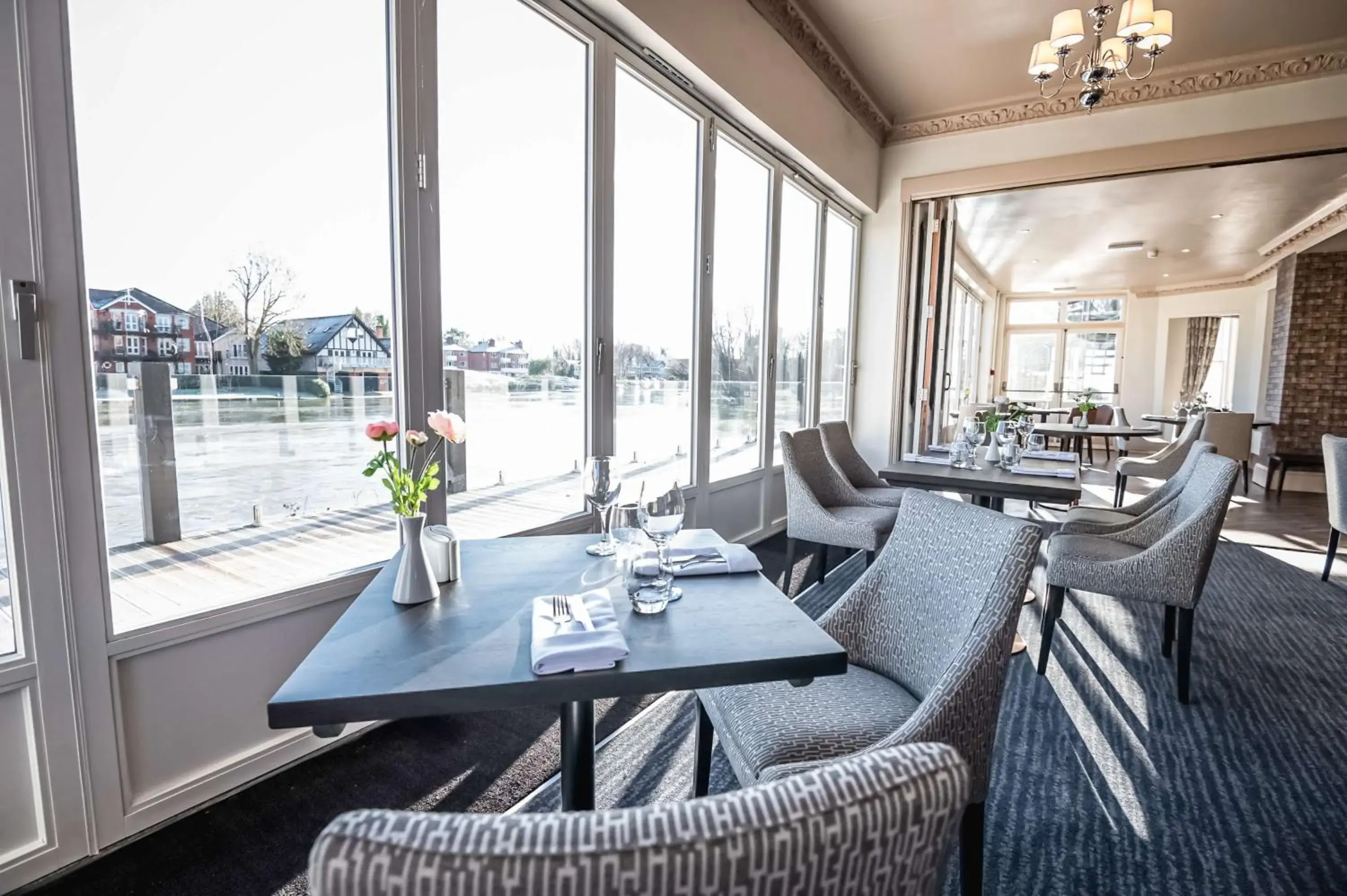 Restaurant/places to eat in Thames Riviera Hotel, Sure Hotel Collection by Best Western Restaurant/places to eat in Thames Riviera Hotel, Sure Hotel Collection by Best Western