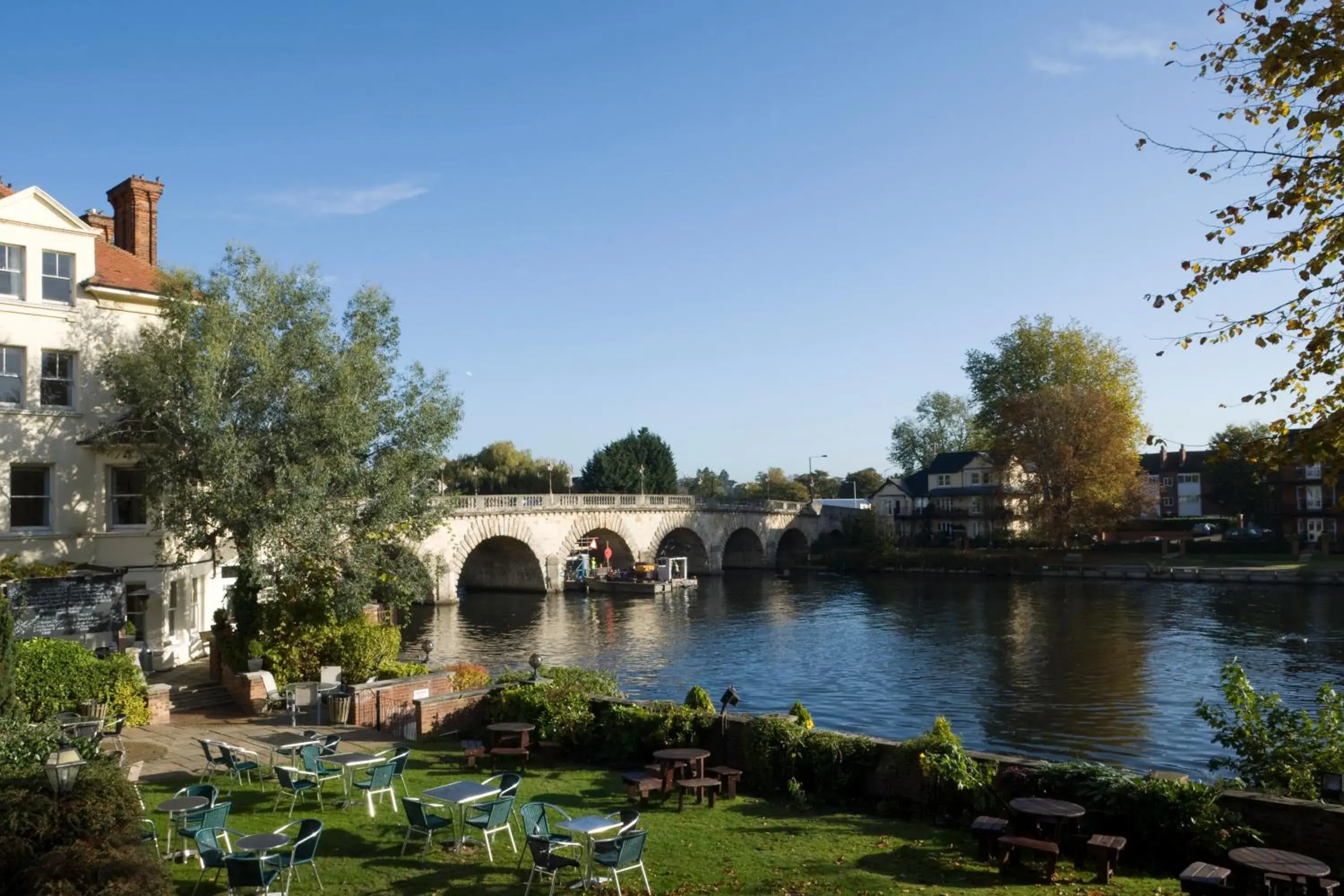 Property building in Thames Riviera Hotel, Sure Hotel Collection by Best Western Property building in Thames Riviera Hotel, Sure Hotel Collection by Best Western