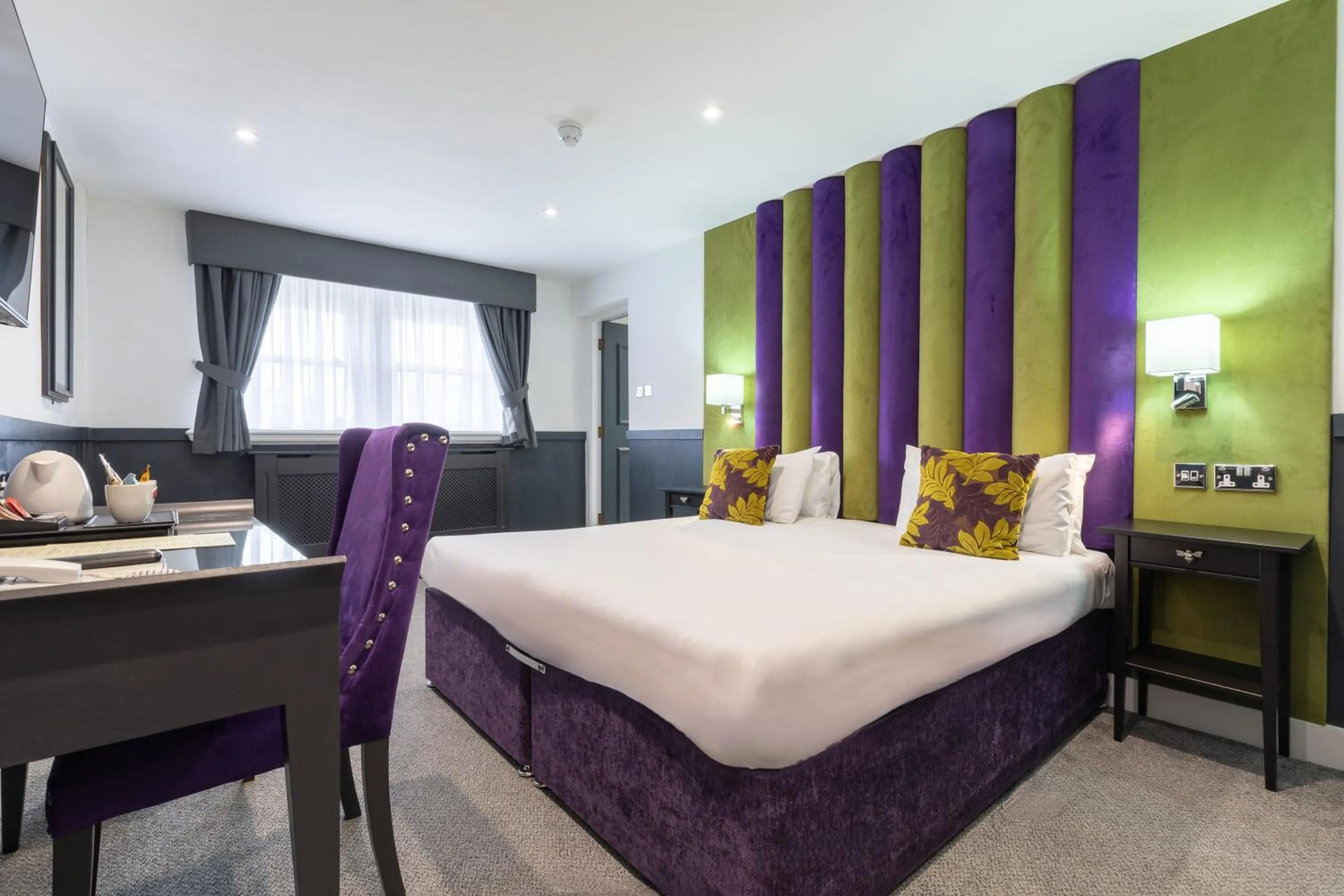 Bed in The Sir Thomas Hotel