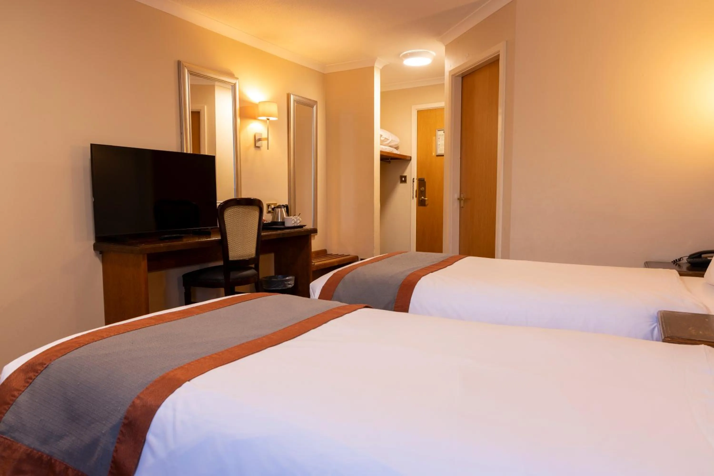 Bedroom, Bed in Weathervane Hotel by Greene King Inns