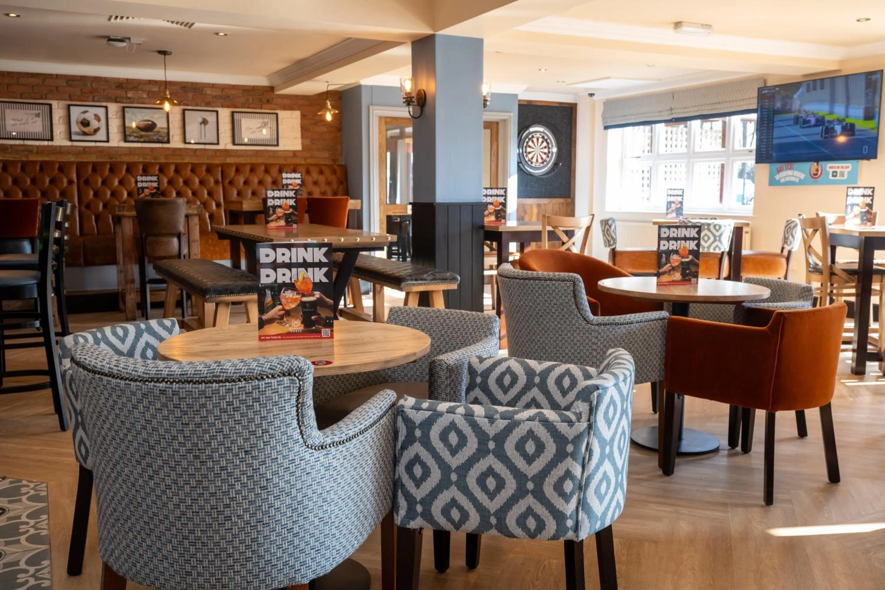 Restaurant/places to eat in Weathervane Hotel by Greene King Inns