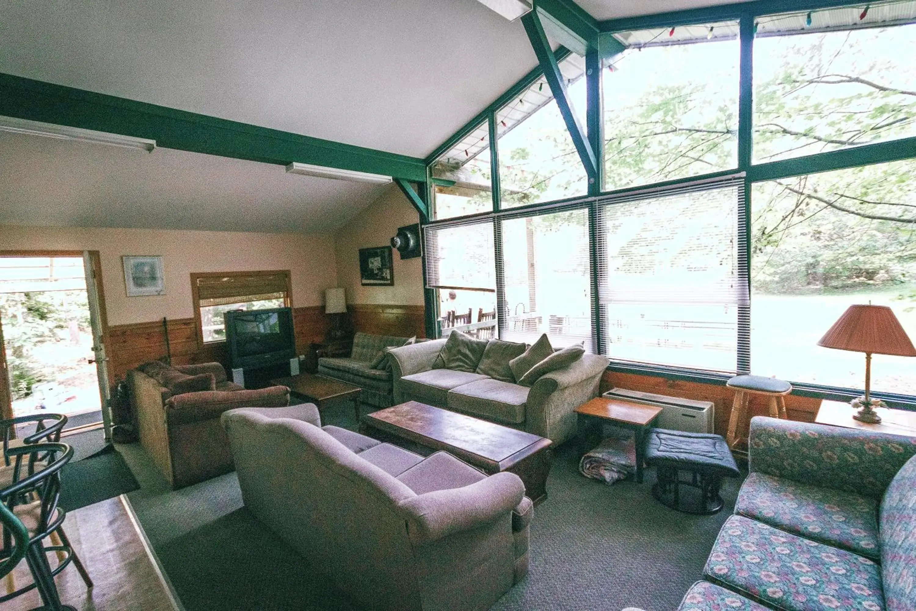 TV and multimedia, Seating Area in High Falls Bay Cottages, Camping & Waterpark