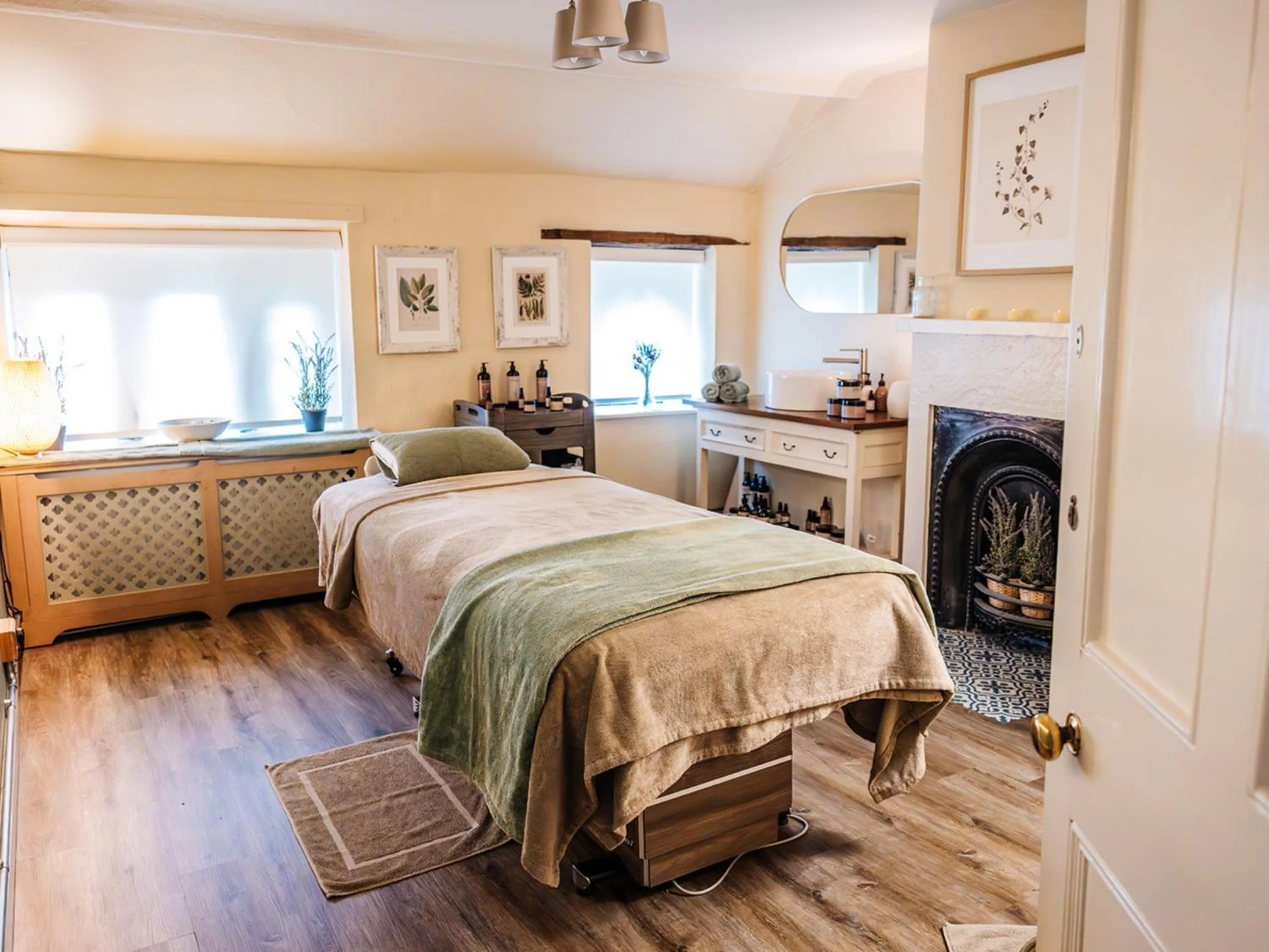 Spa and wellness centre/facilities, Bed in Holdsworth House Hotel