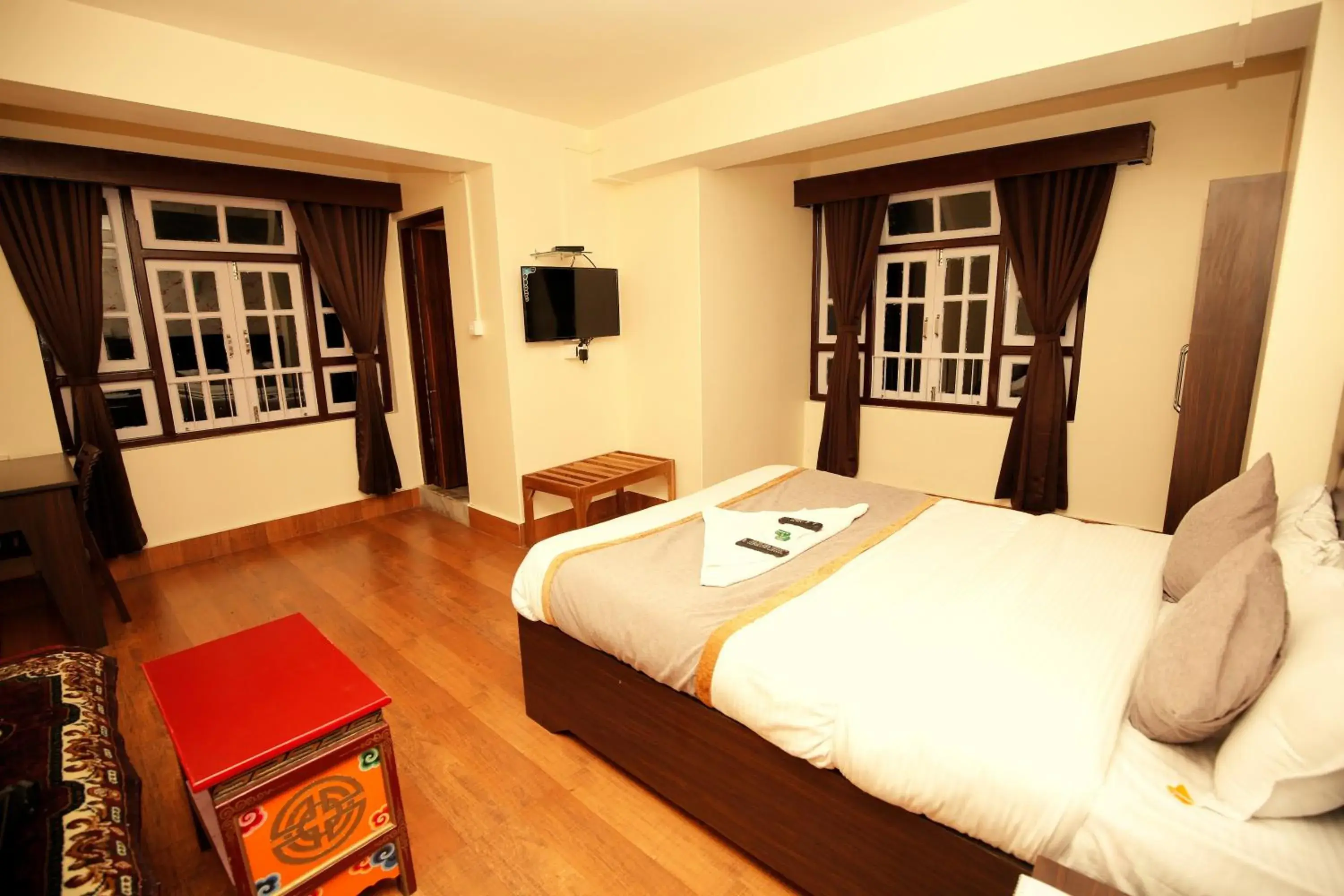 Bedroom, Bed in The Griffon's Nest Bedroom, Bed in The Griffon's Nest