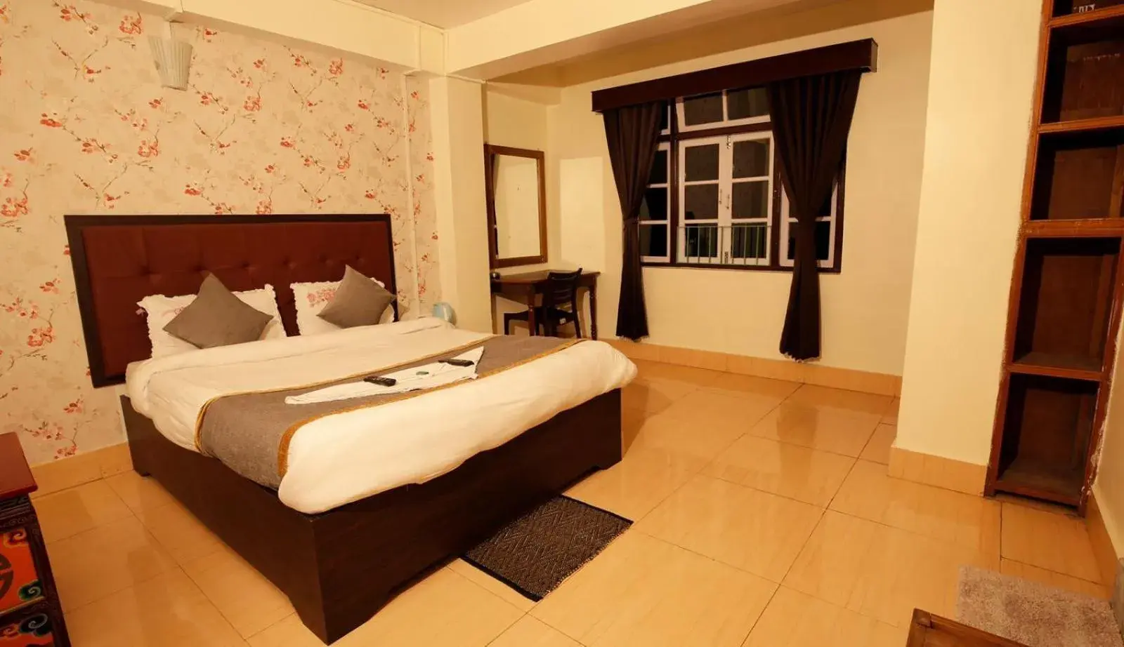 Bedroom, Bed in The Griffon's Nest Bedroom, Bed in The Griffon's Nest