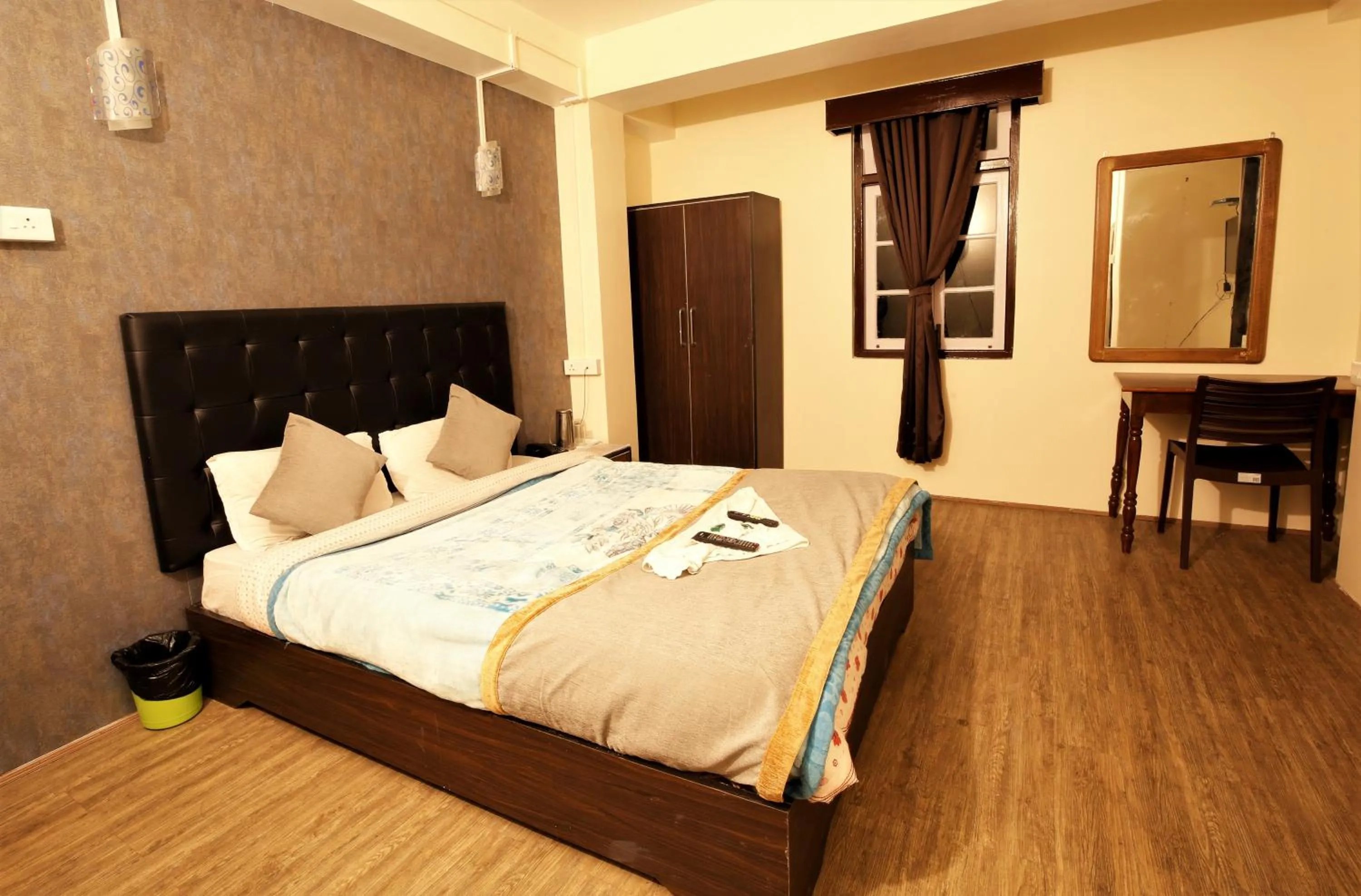 Other, Bed in The Griffon's Nest