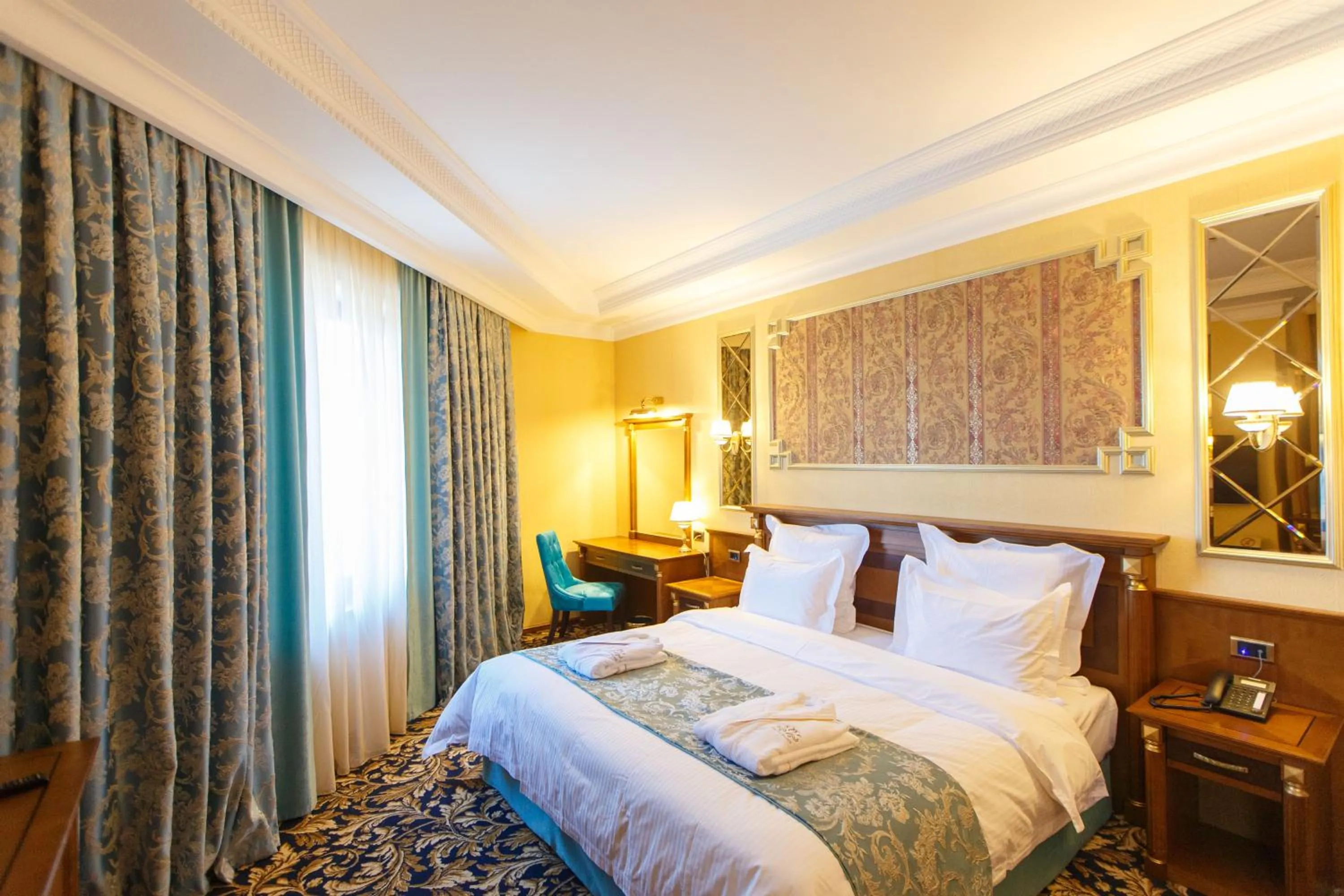 Bedroom, Bed in Sultan Palace Hotel