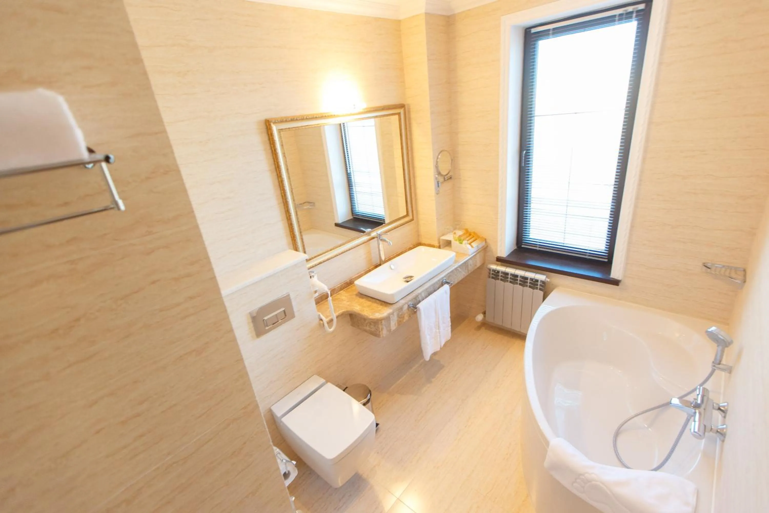 Bathroom in Sultan Palace Hotel
