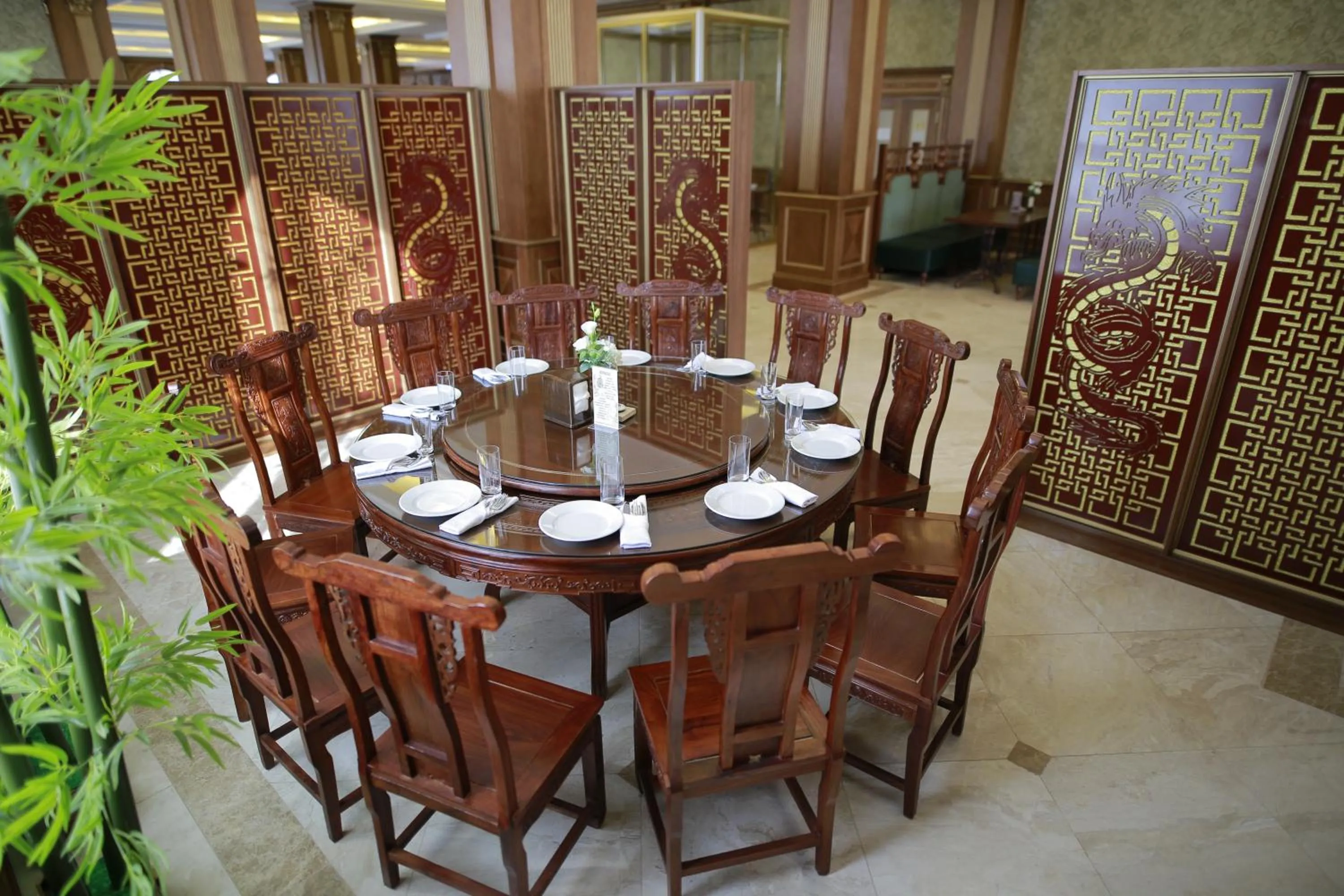 Restaurant/places to eat in Sultan Palace Hotel