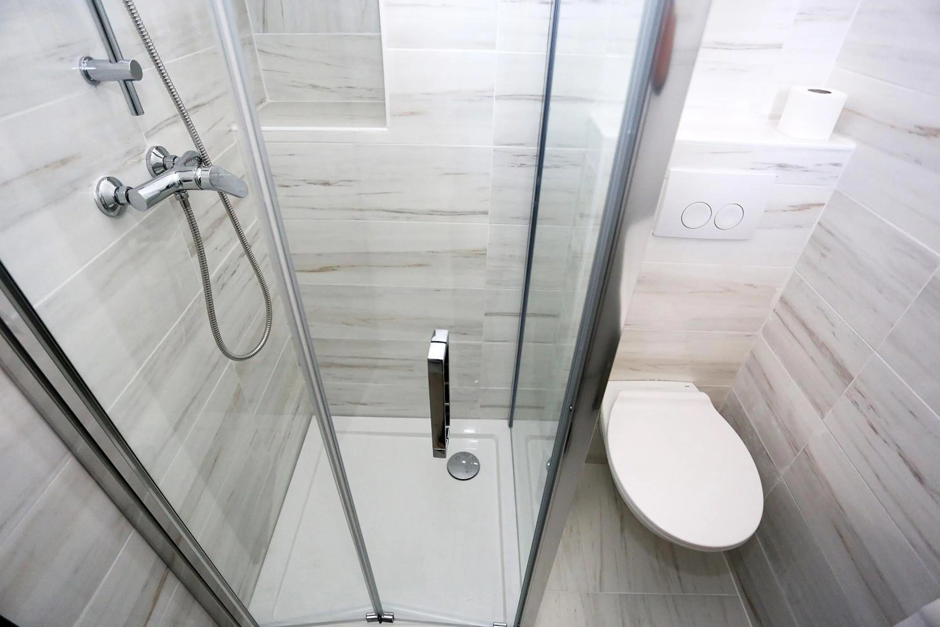 Shower in Prestige design rooms
