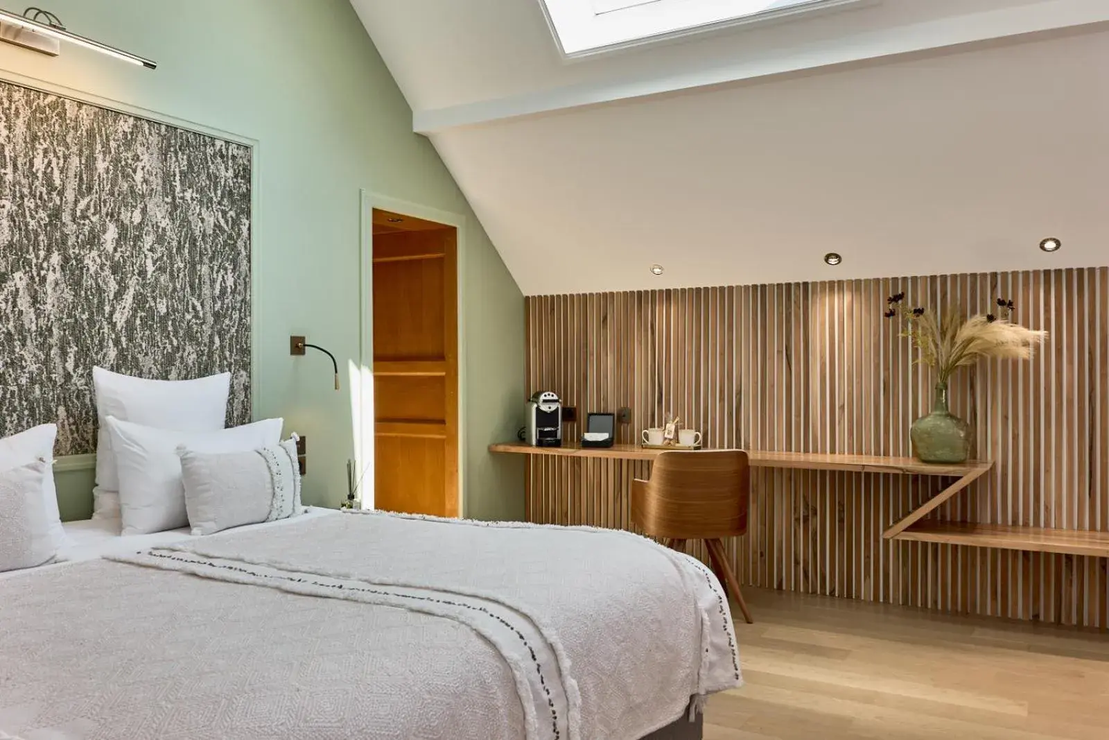 Deluxe King Suite - single occupancy in Maison Zugno Hôtel & Spa Deluxe King Suite - single occupancy in Maison Zugno Hôtel & Spa