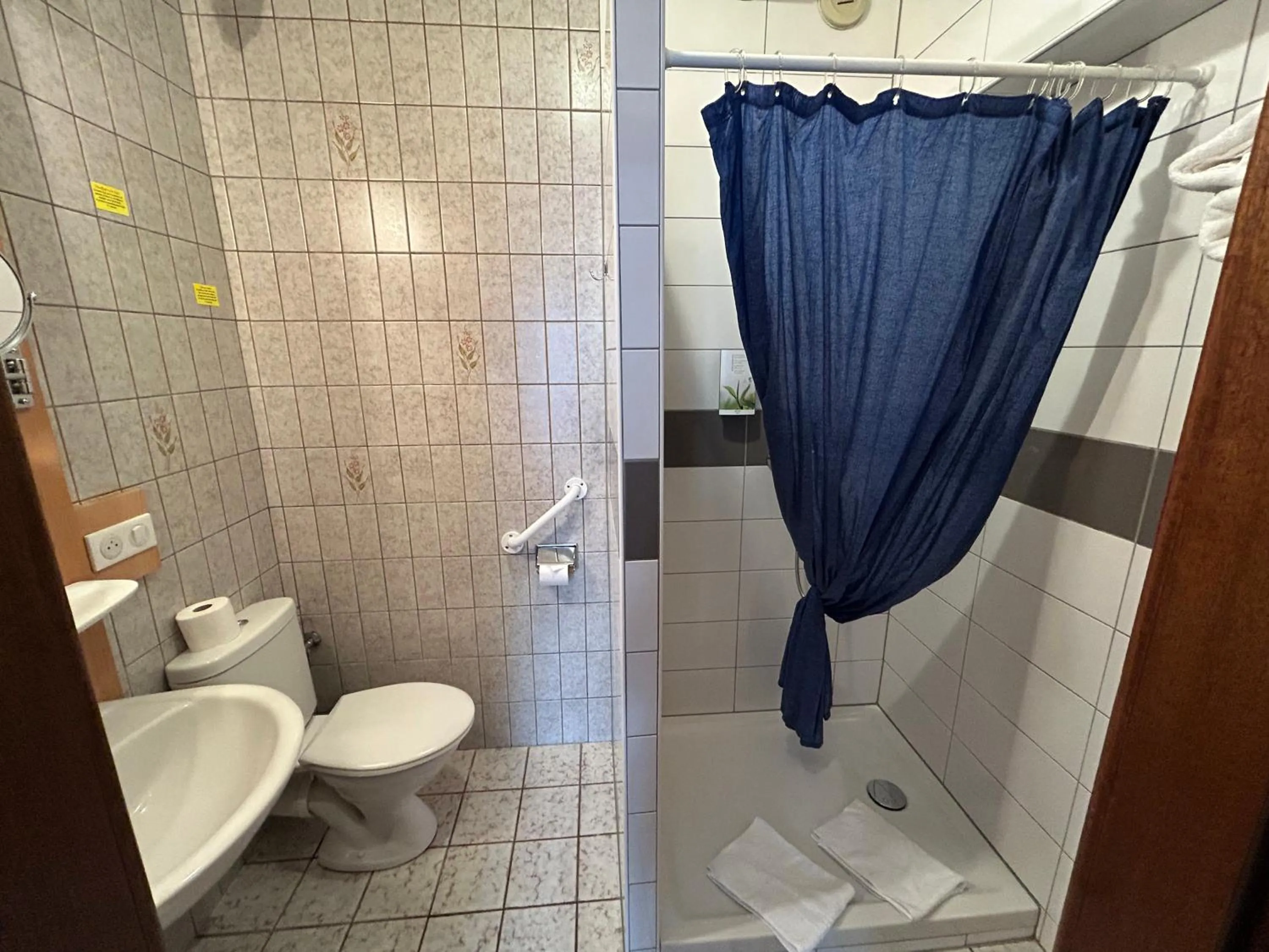 Bathroom in Auberge Des Mésanges