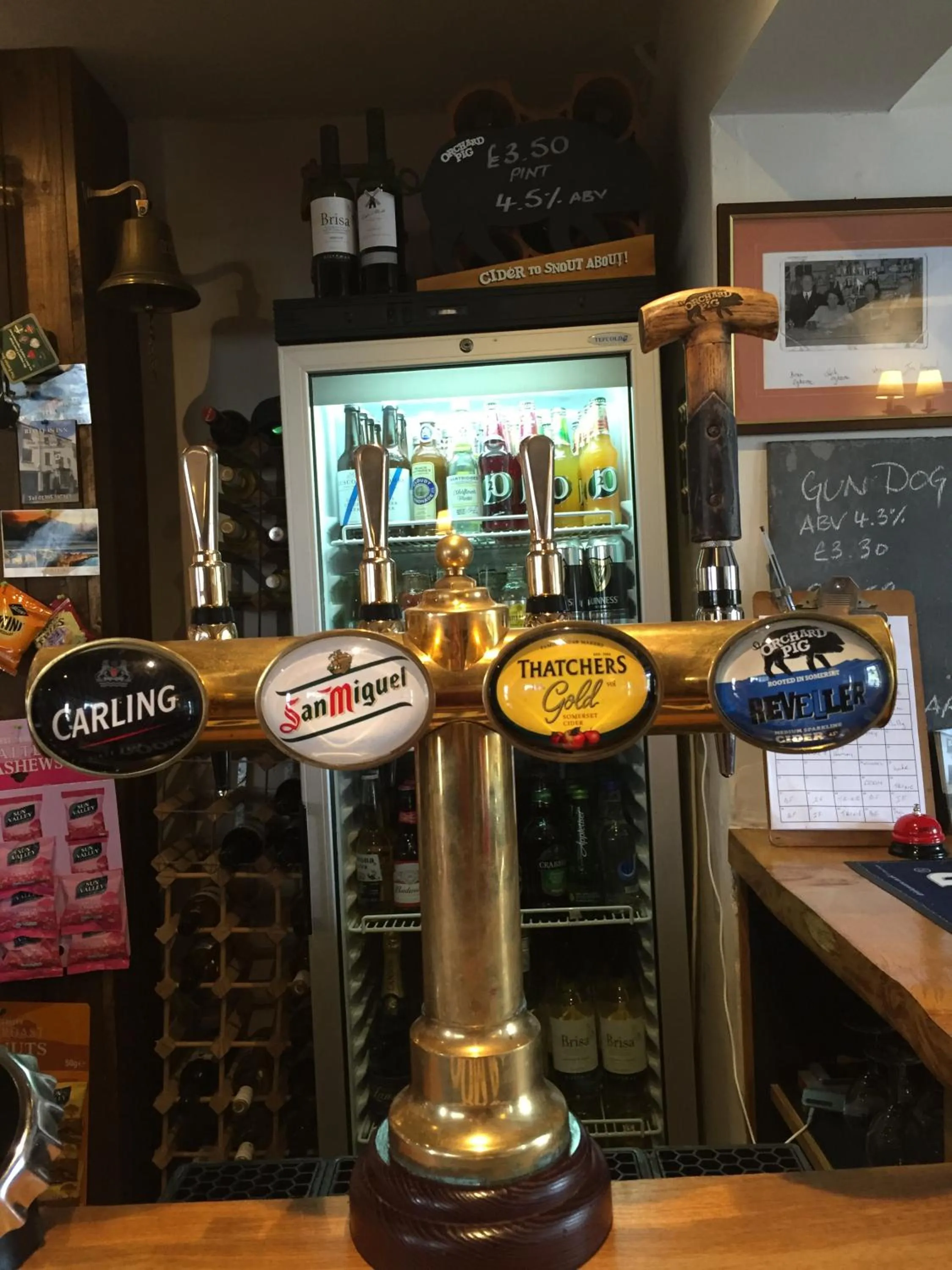 Lounge or bar in Red Lion Inn