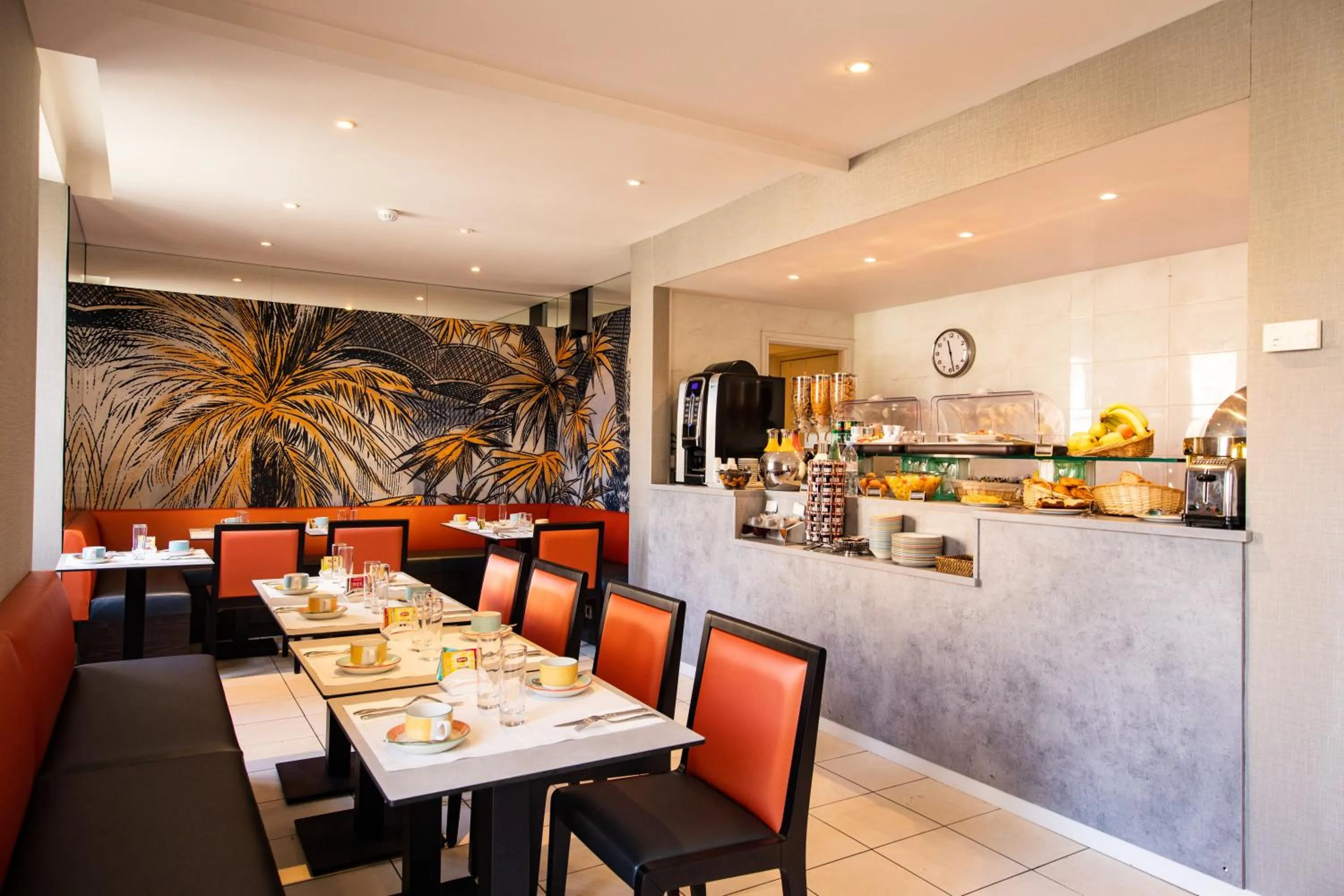 Buffet breakfast in Best Western Alba