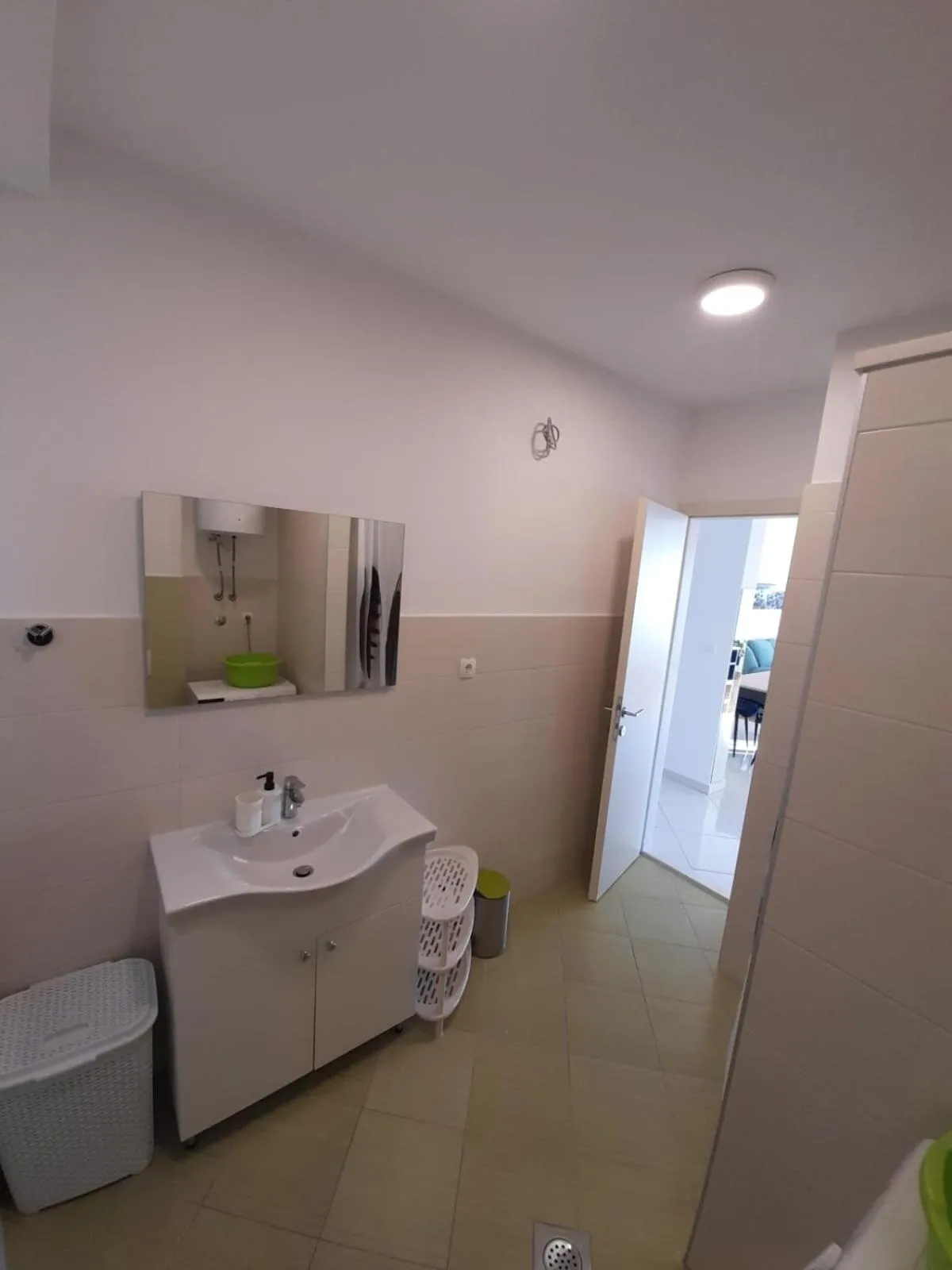 Pere Apartment