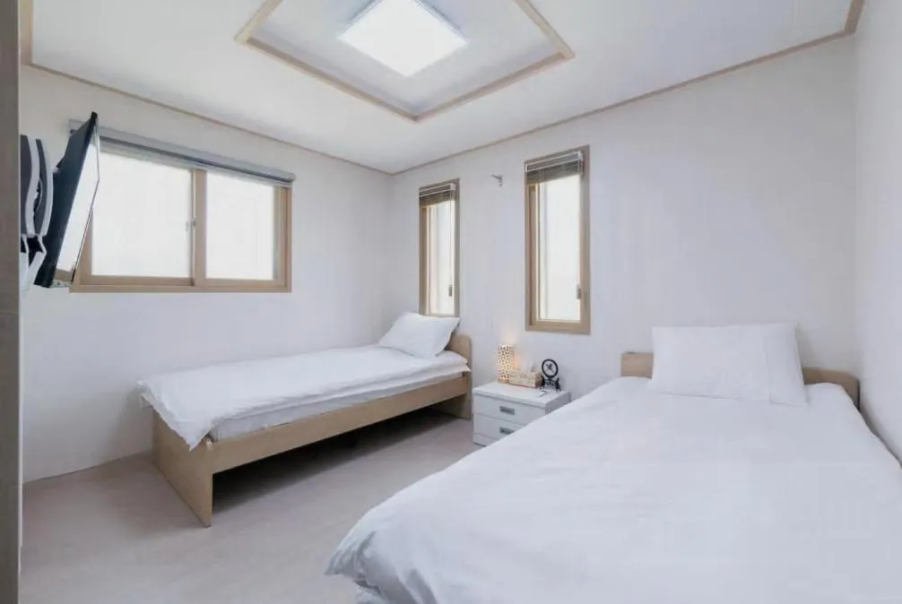 Bed in Hub Guest House