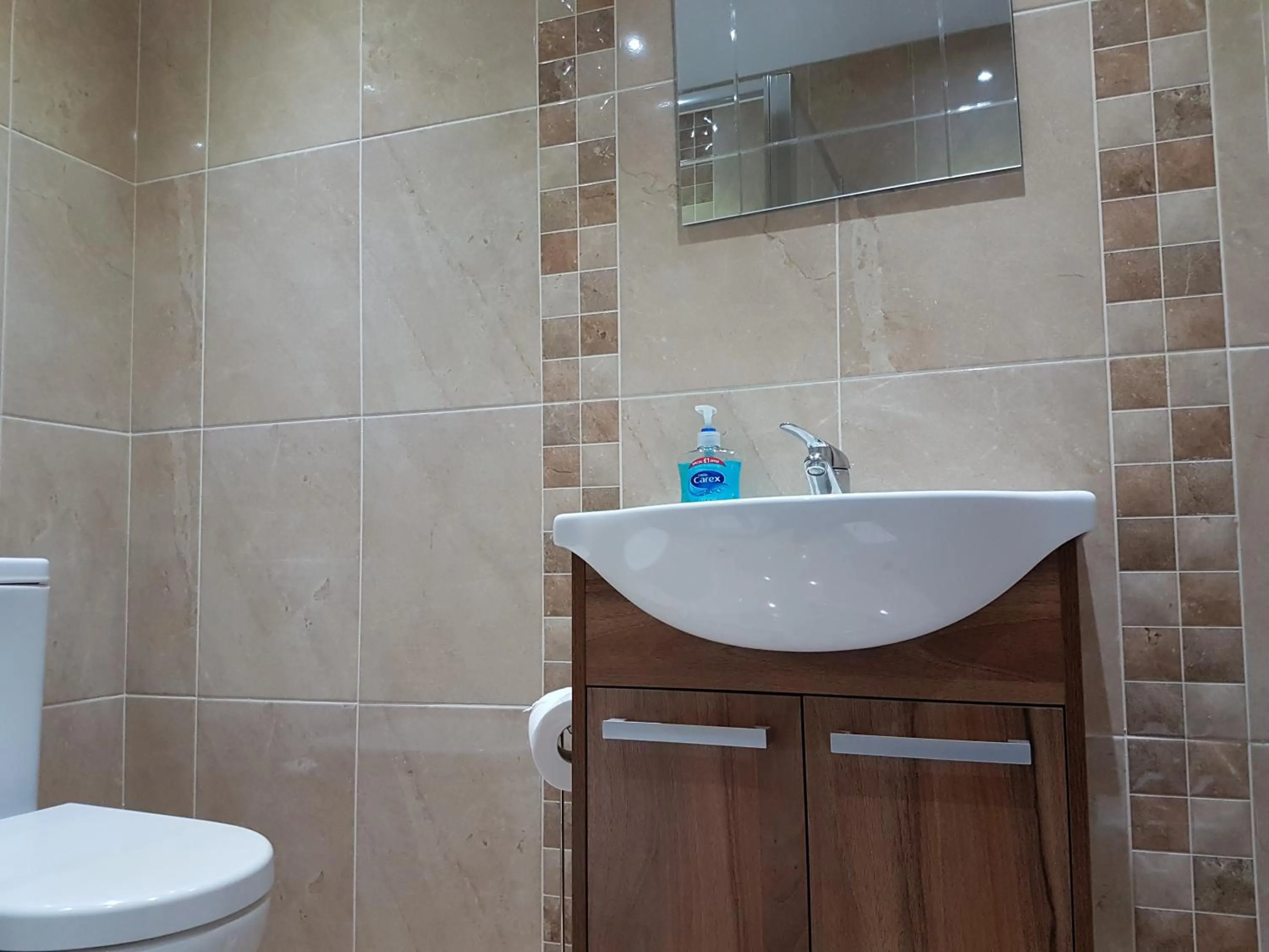 Shower in Grant Rooms