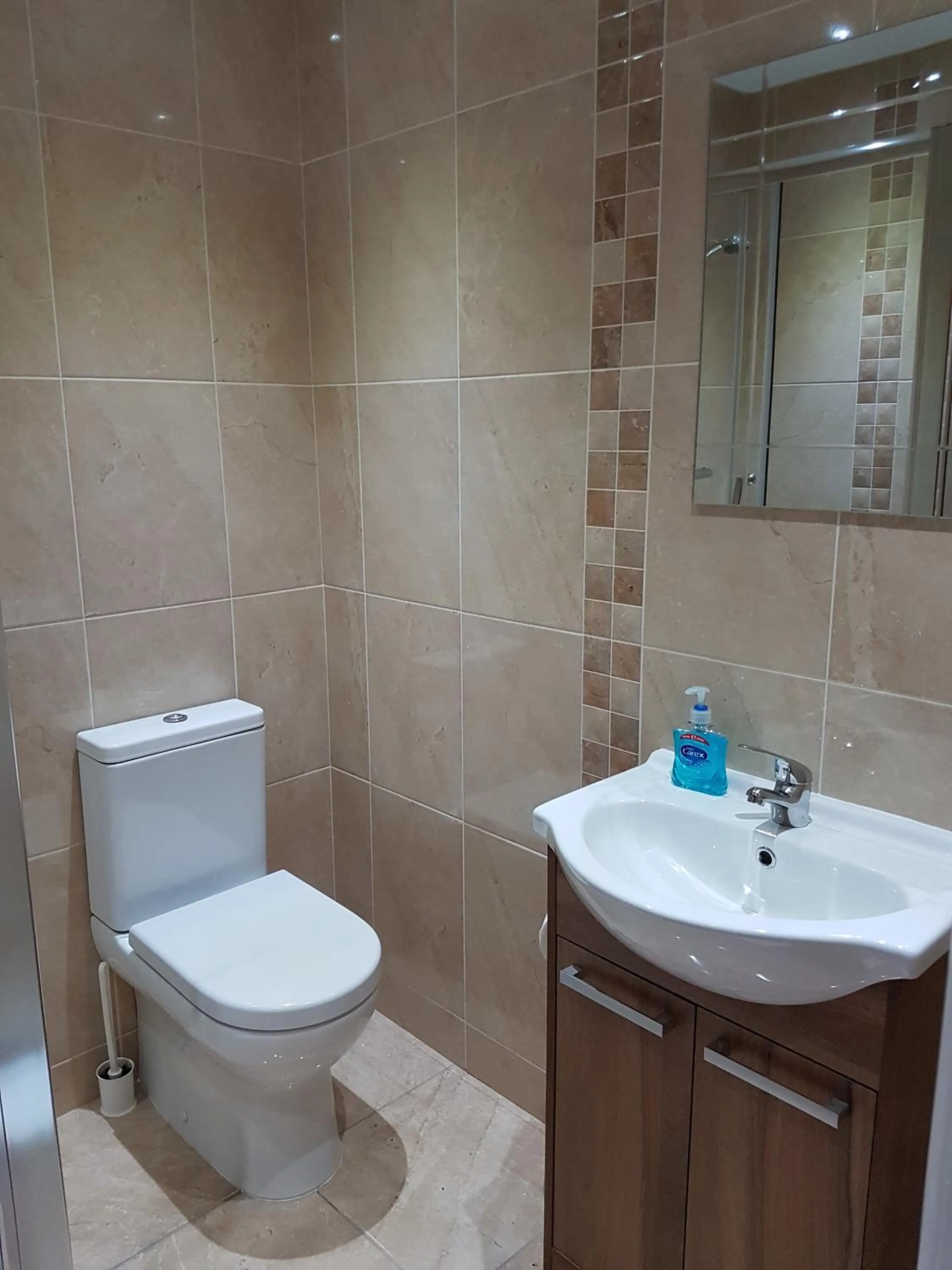 Shower in Grant Rooms