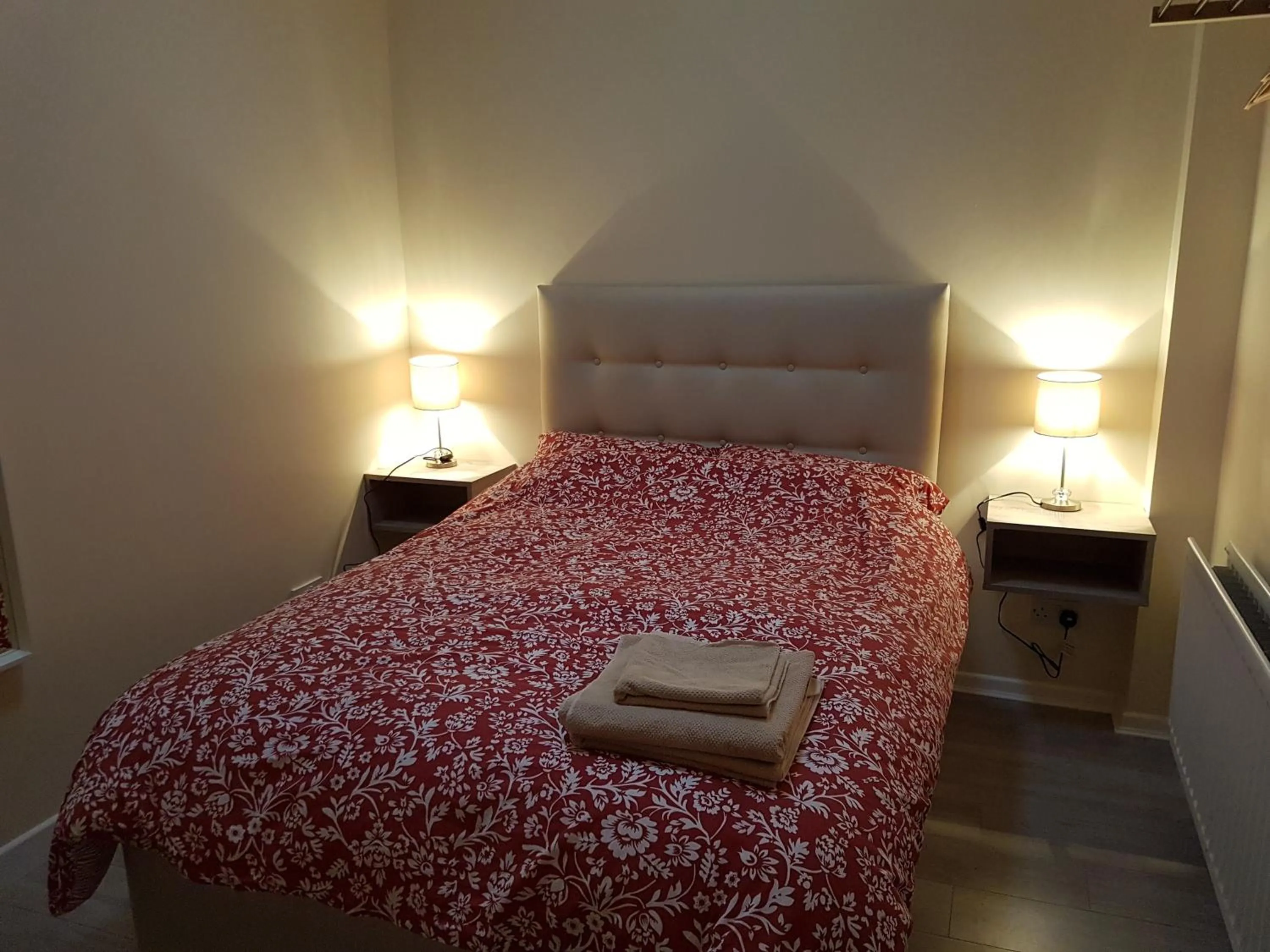 Coffee/tea facilities, Bed in Grant Rooms