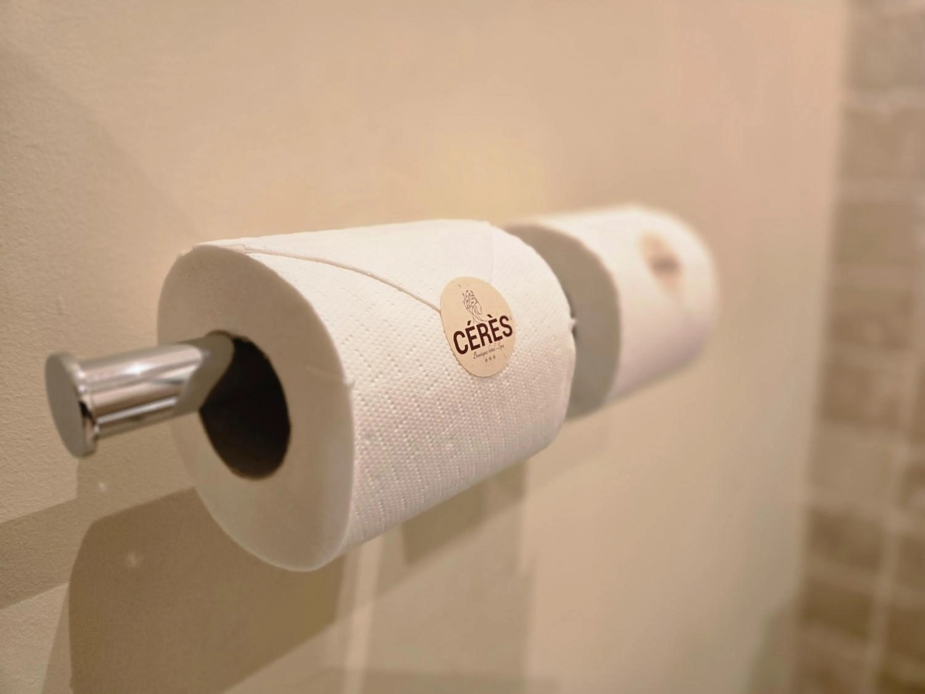 Toilet in CÉRÈS - Boutique-Hôtel & Spa