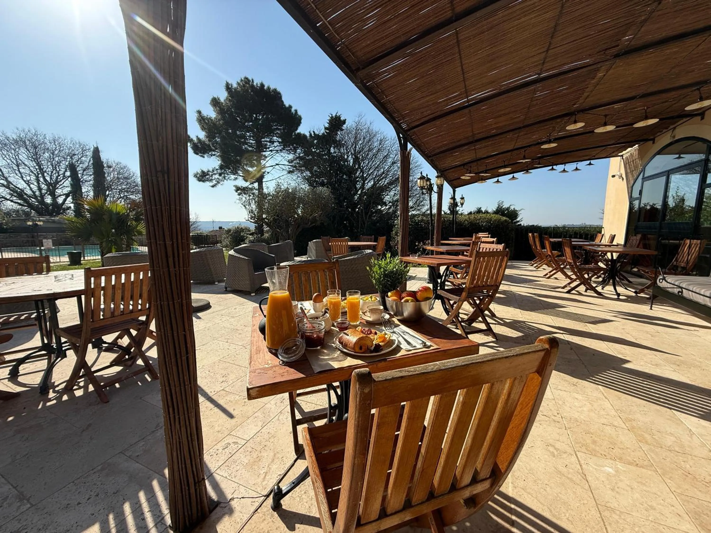 Patio in CÉRÈS - Boutique-Hôtel & Spa
