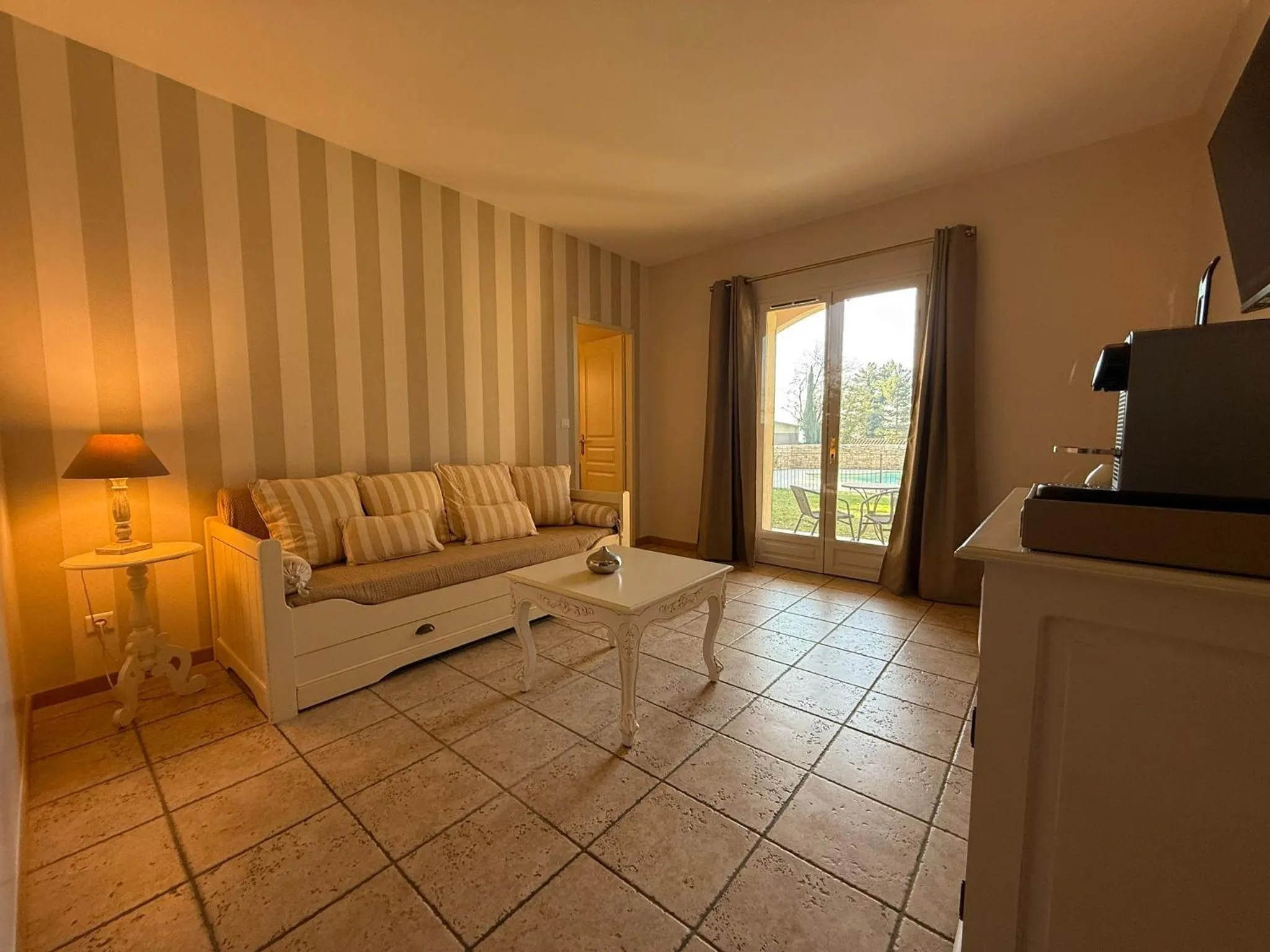 TV and multimedia in CÉRÈS - Boutique-Hôtel & Spa