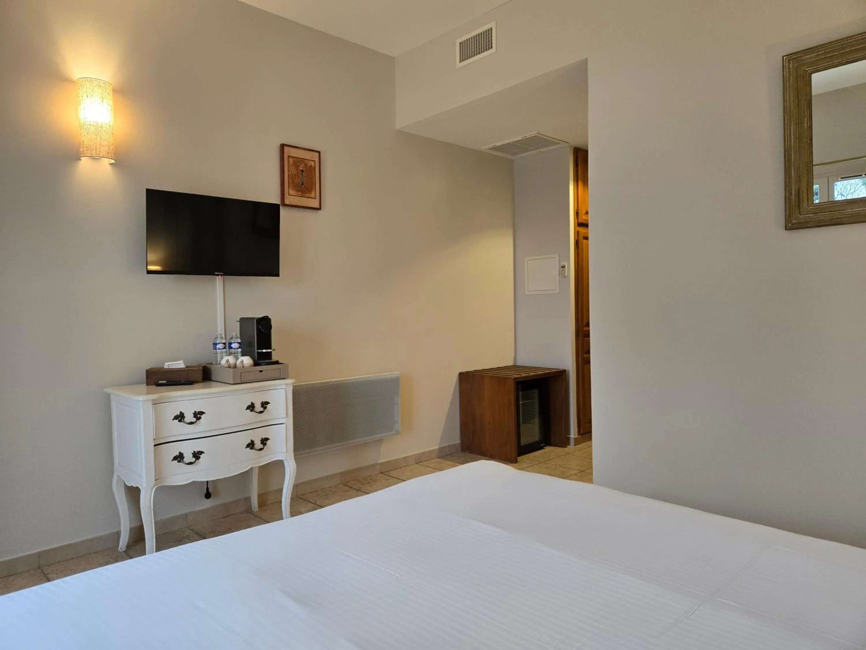 Photo of the whole room, Bed in CÉRÈS - Boutique-Hôtel & Spa