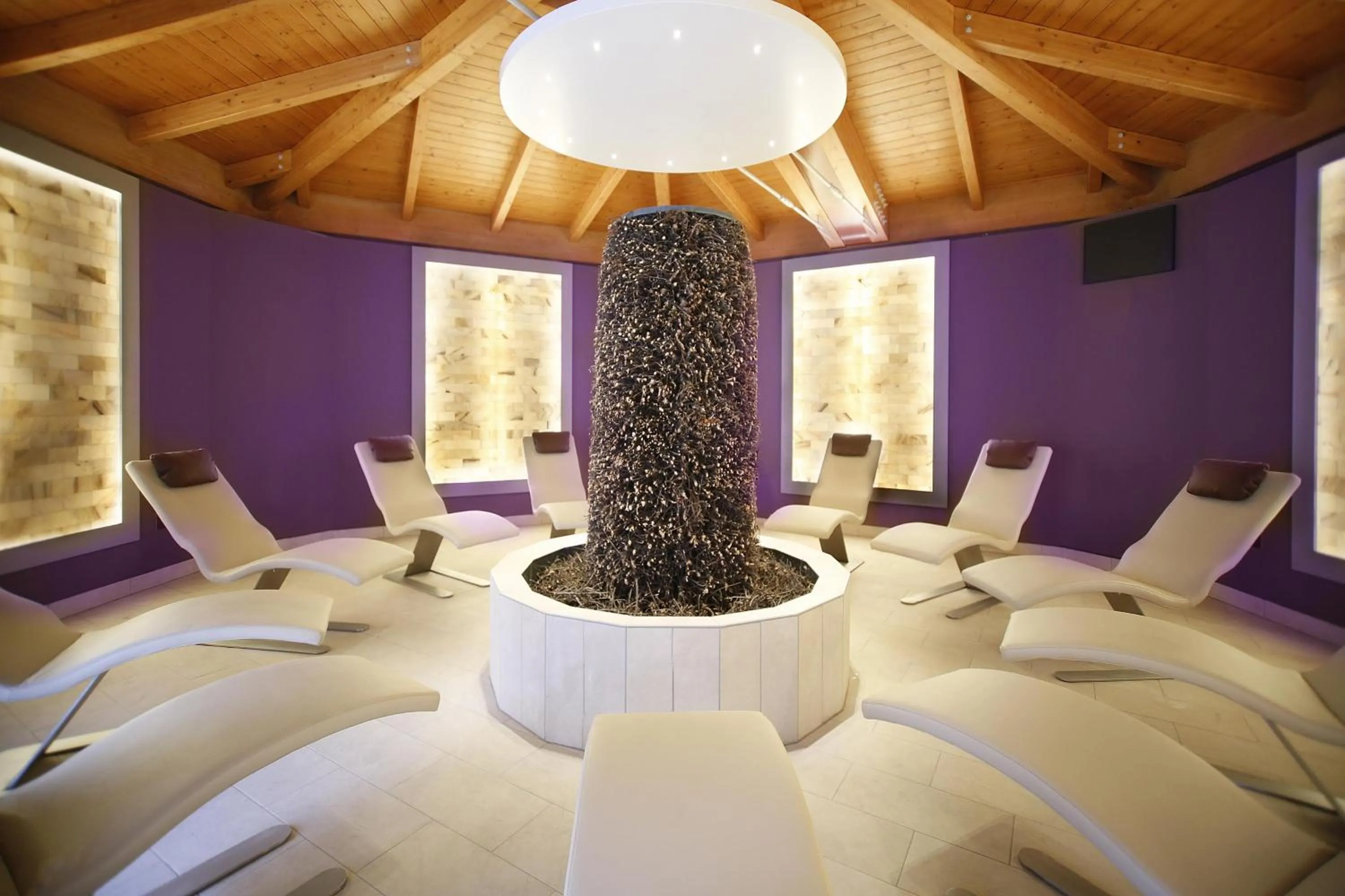 Spa and wellness centre/facilities in Best Western Plus Kurhotel an der Obermaintherme