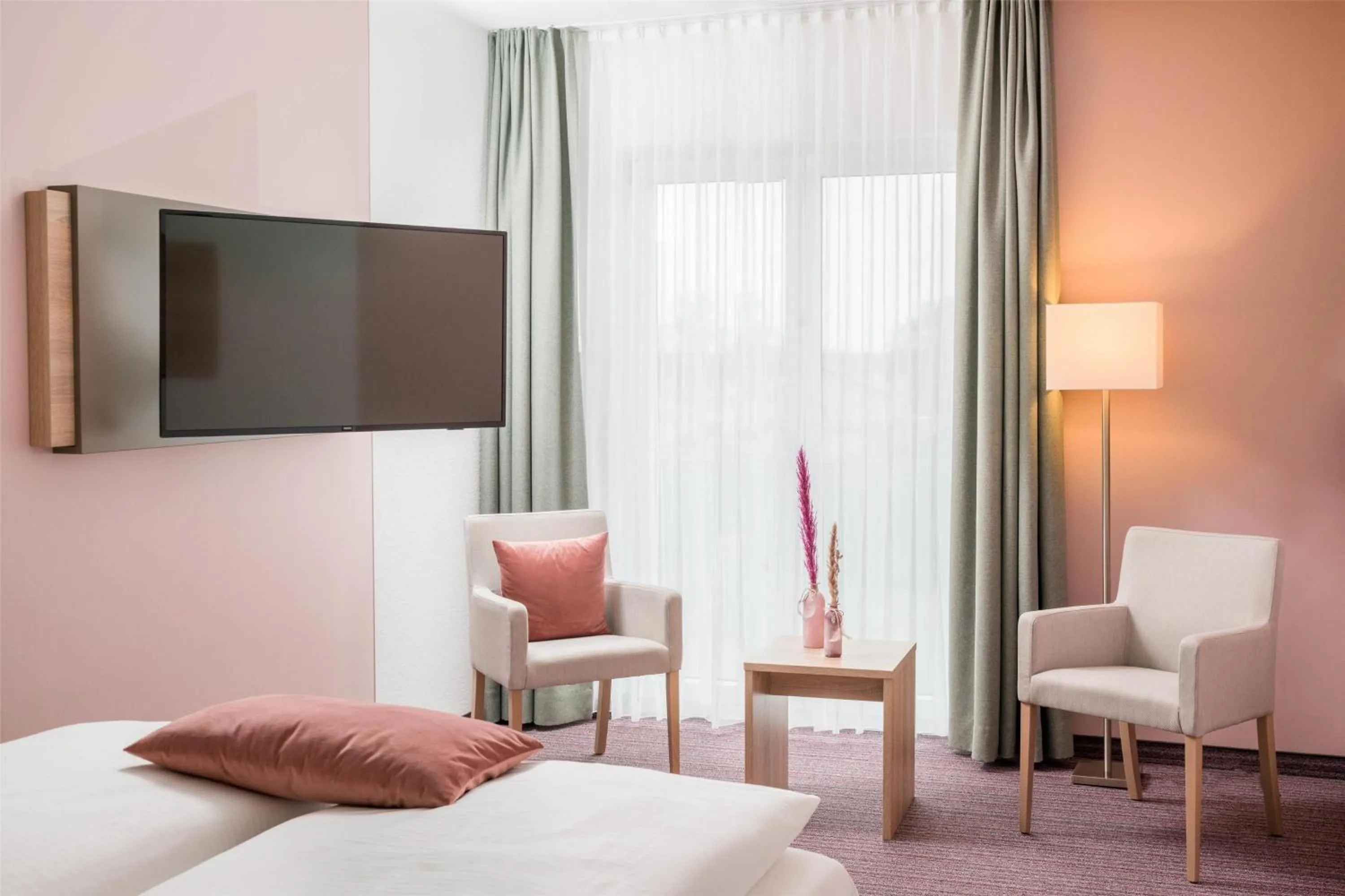 Bedroom, Bed in Best Western Plus Kurhotel an der Obermaintherme