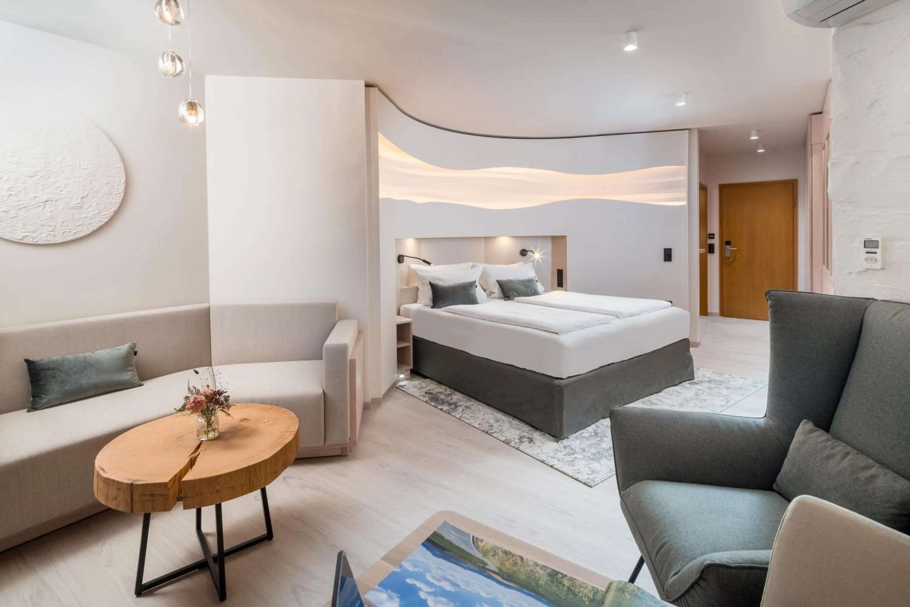 Photo of the whole room, Bed in Best Western Plus Kurhotel an der Obermaintherme