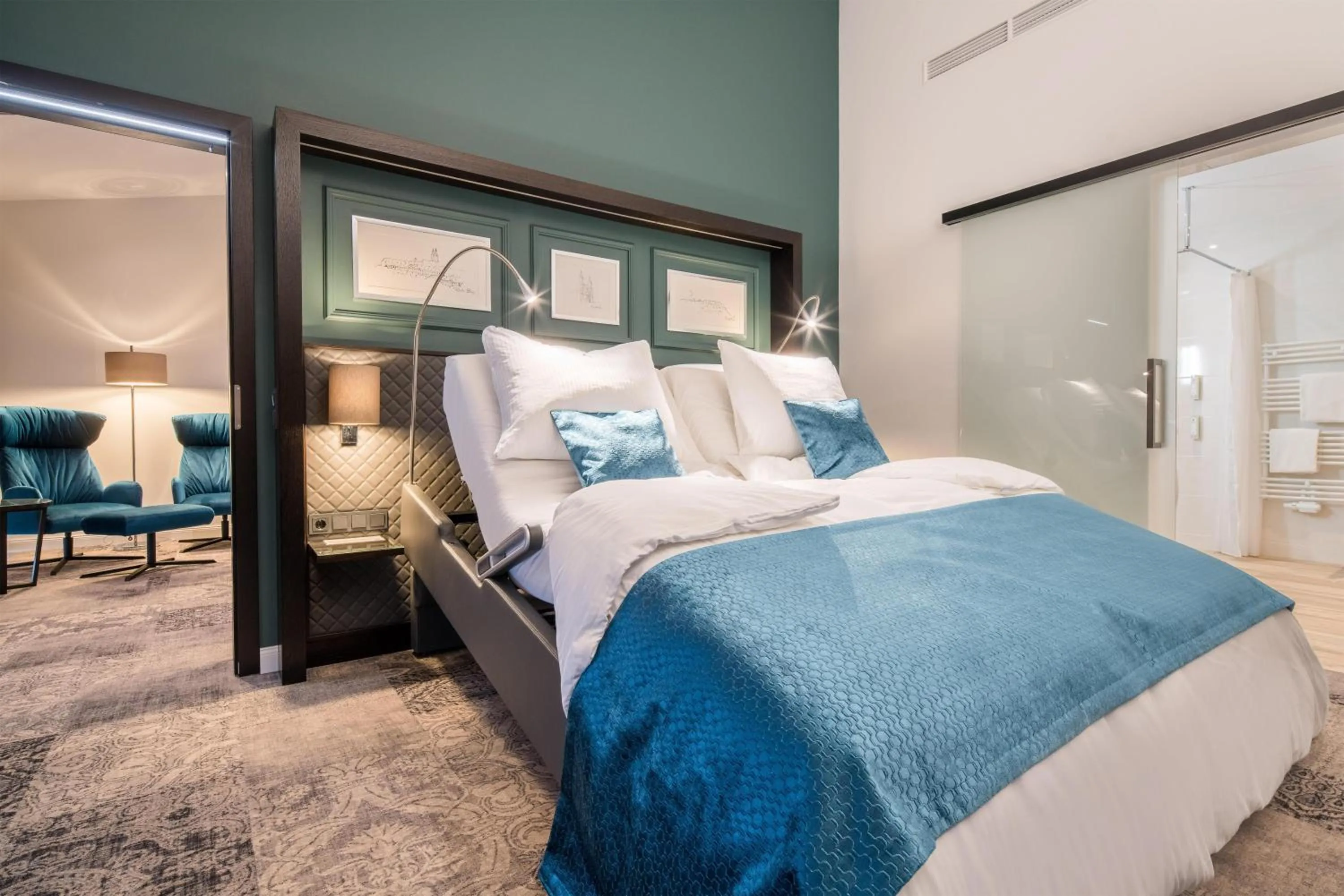 Photo of the whole room, Bed in Best Western Plus Kurhotel an der Obermaintherme