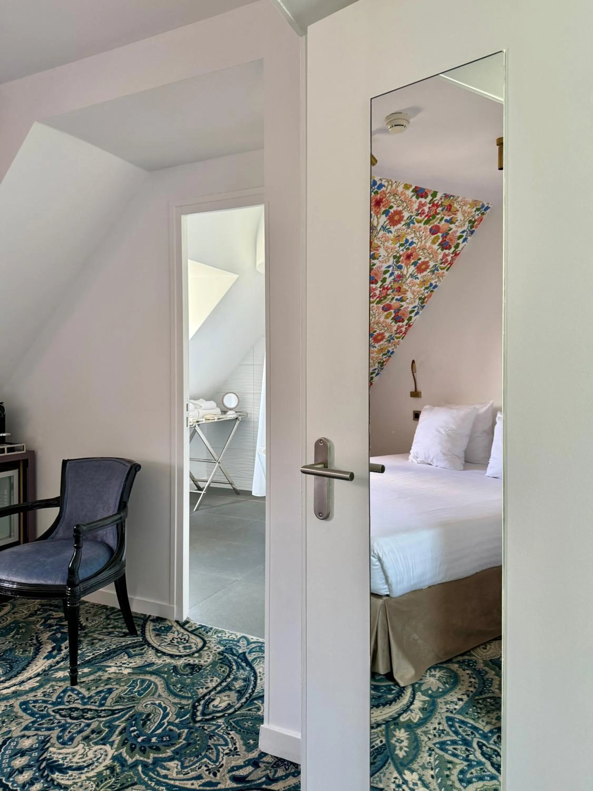 Bedroom, Bed in New Hotel République