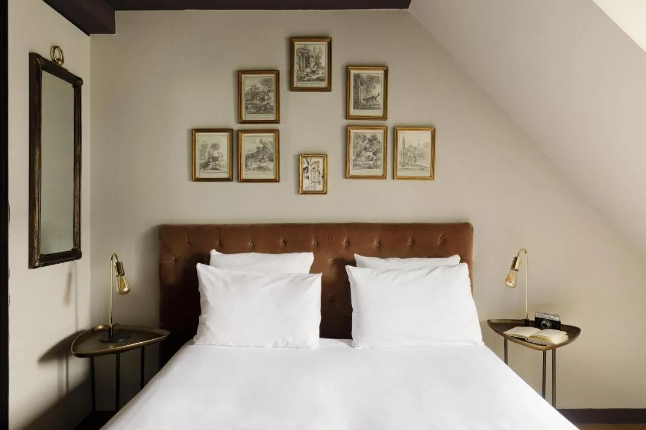 Bedroom, Bed in Hôtel Gabriel Paris