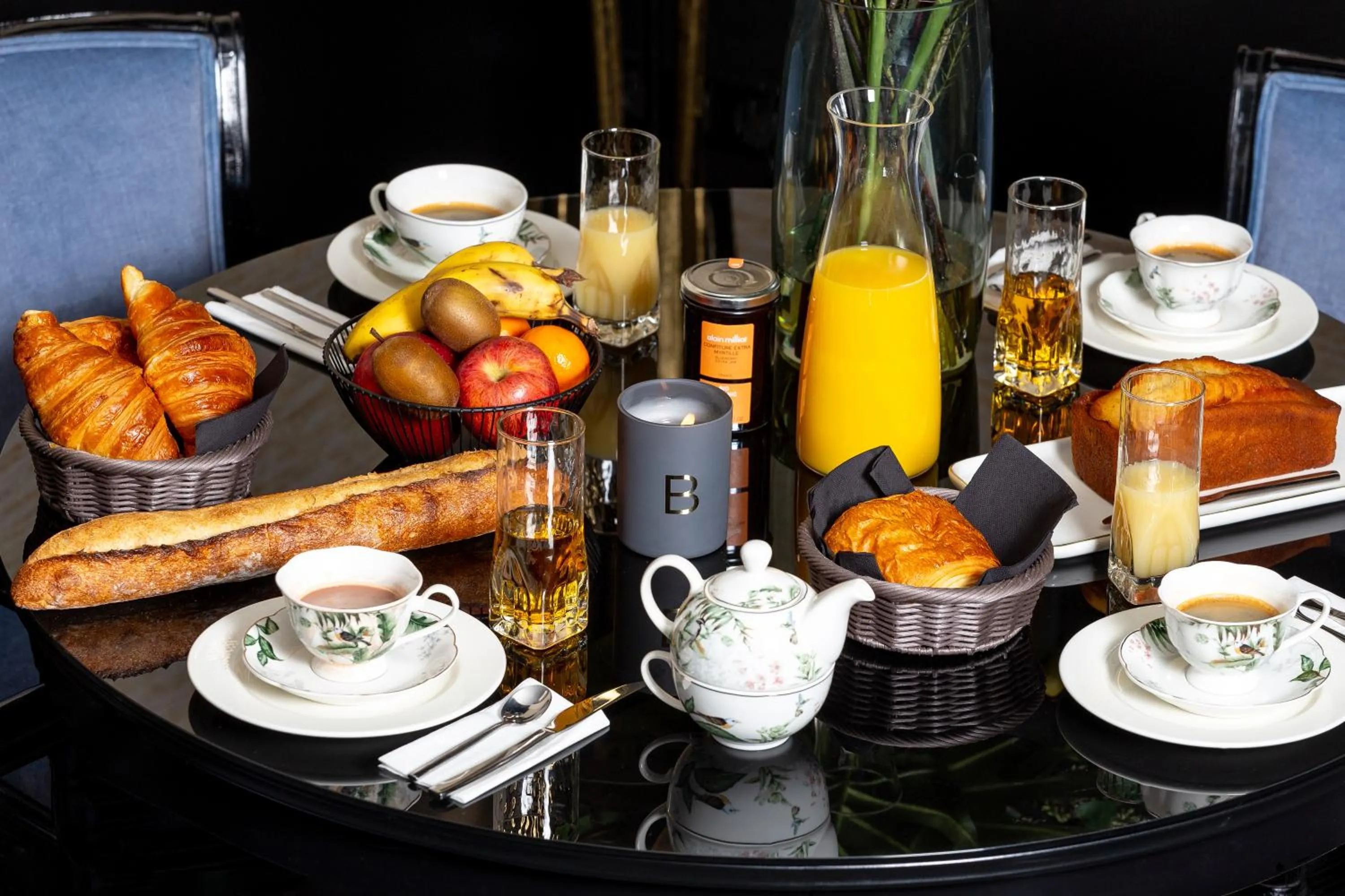 Breakfast in Hôtel Gabriel Paris