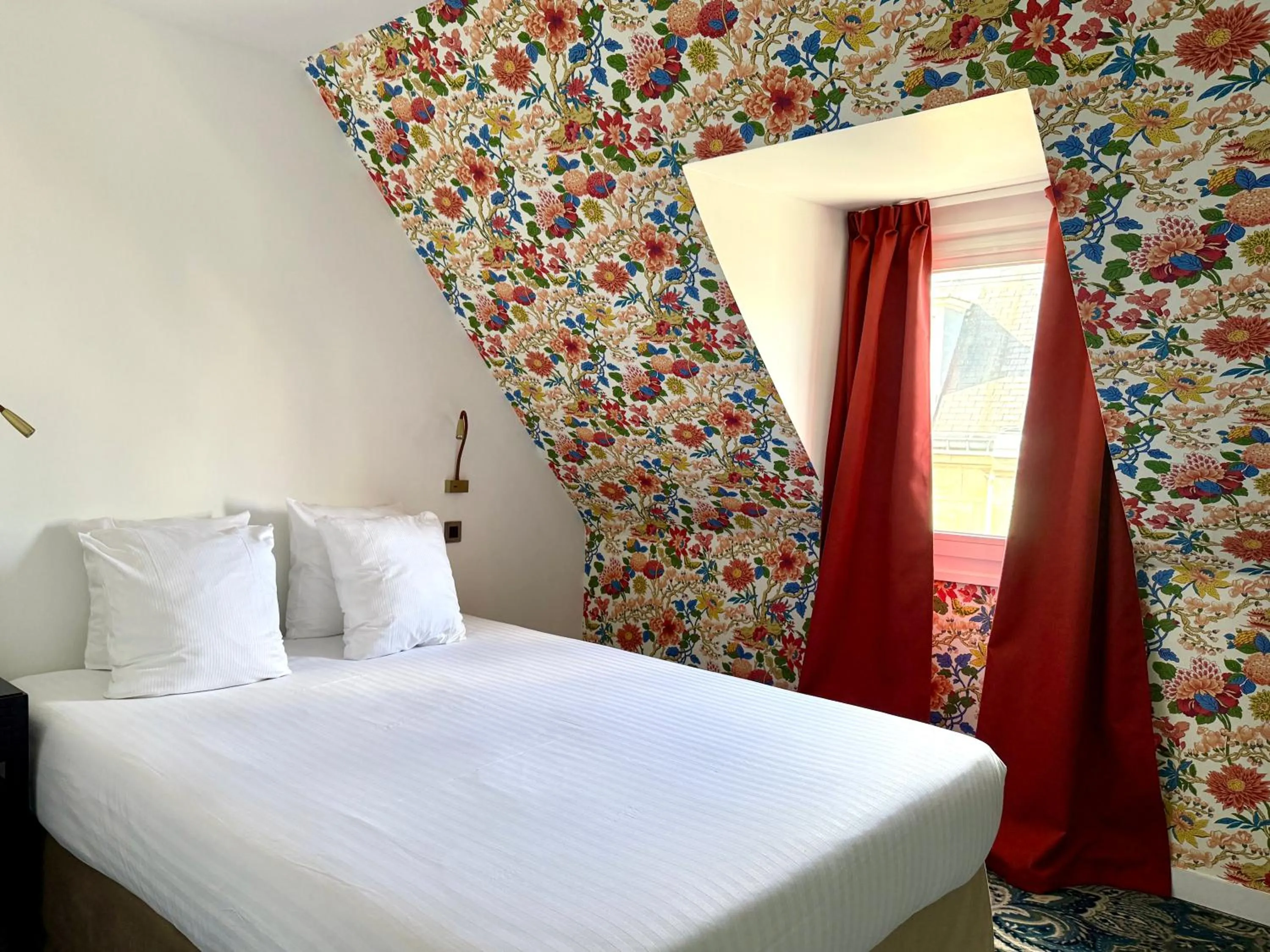 Bedroom, Bed in New Hotel République