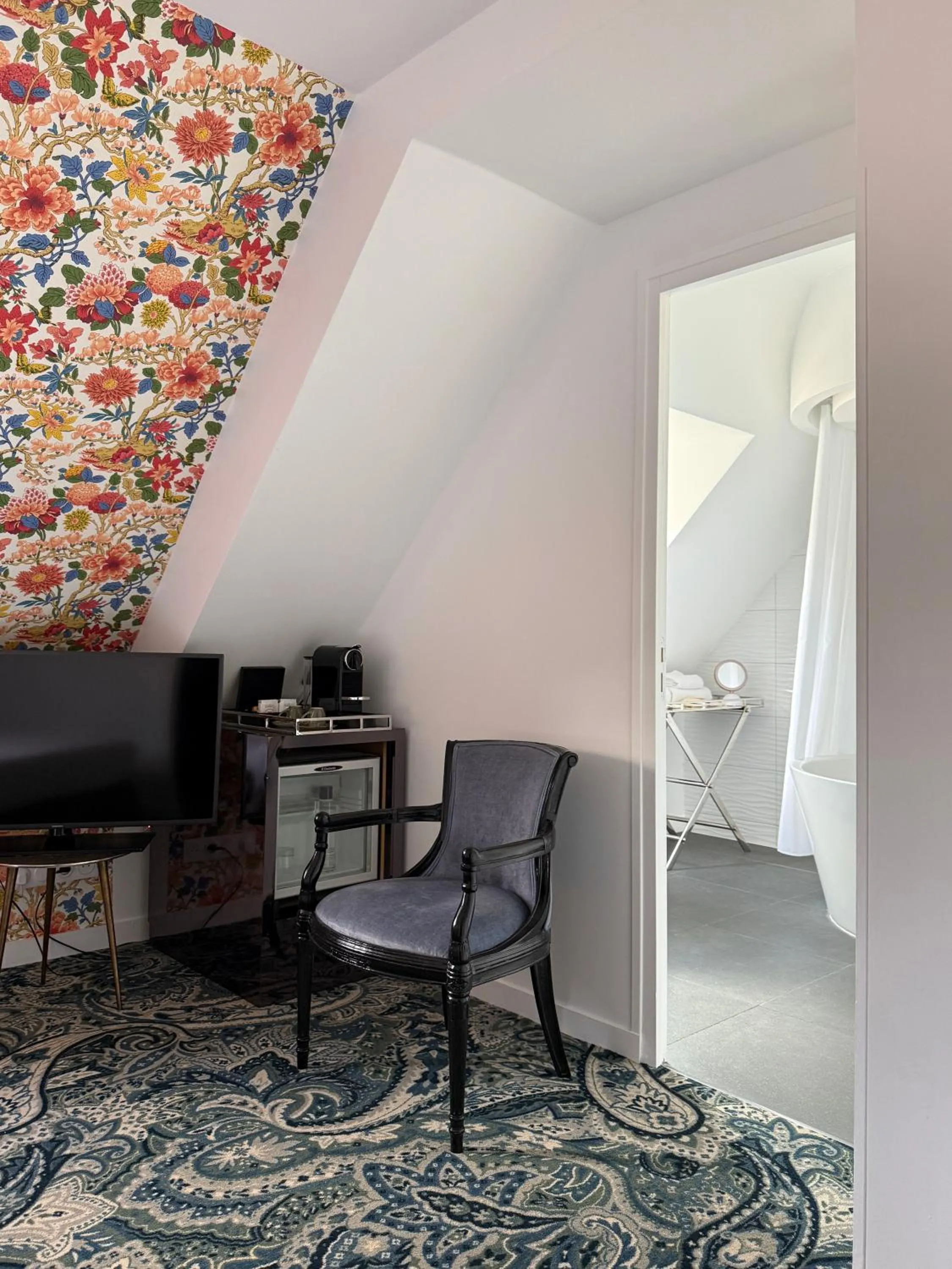 Bedroom in New Hotel République