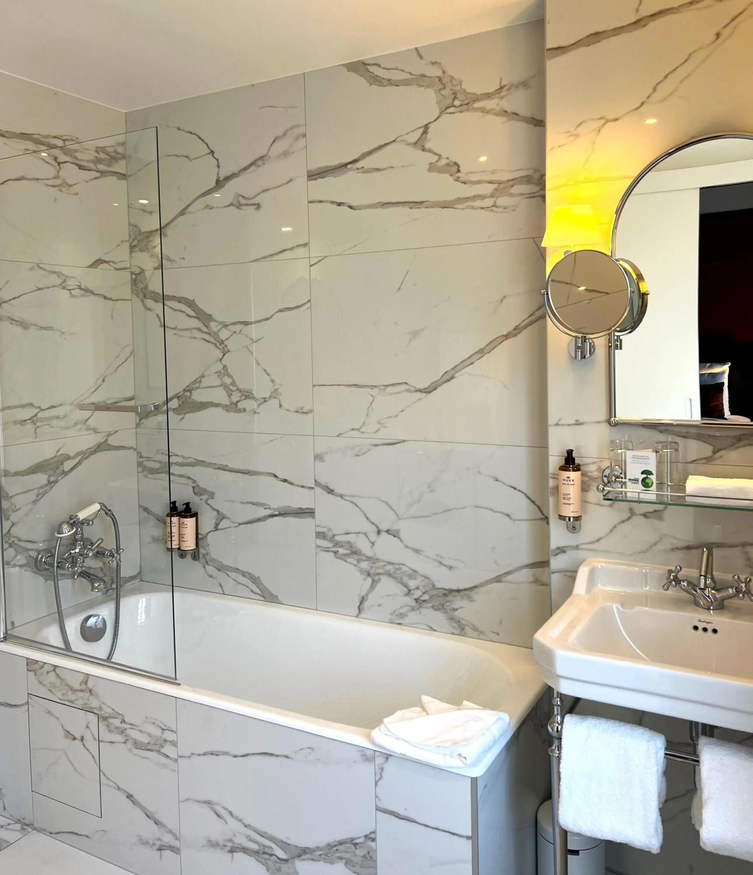 Bathroom in Hôtel Gabriel Paris