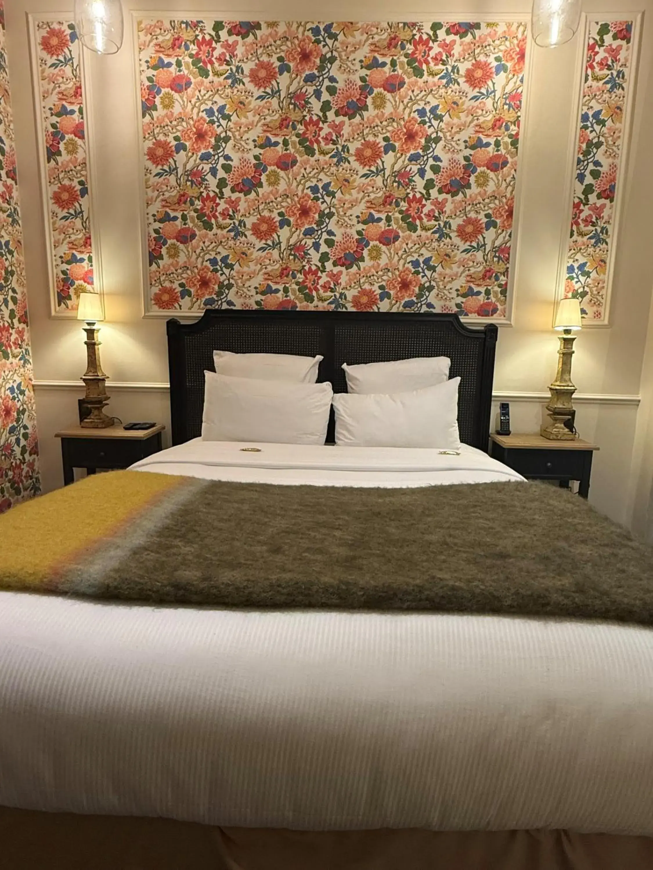 Bed in Hôtel Gabriel Paris Bed in Hôtel Gabriel Paris