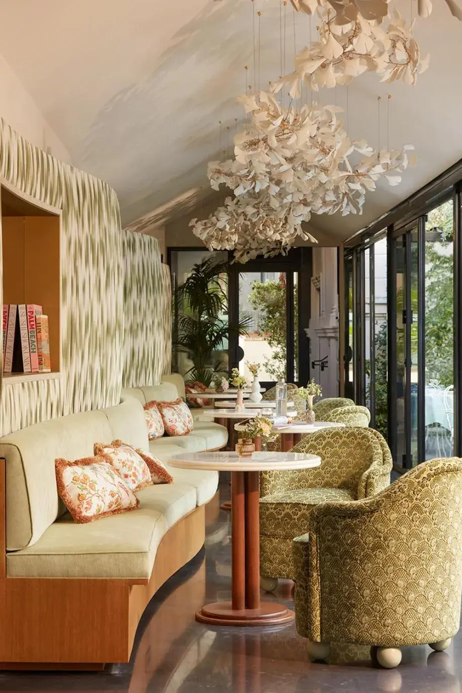 Property building in Le 5 Particulier Property building in Le 5 Particulier