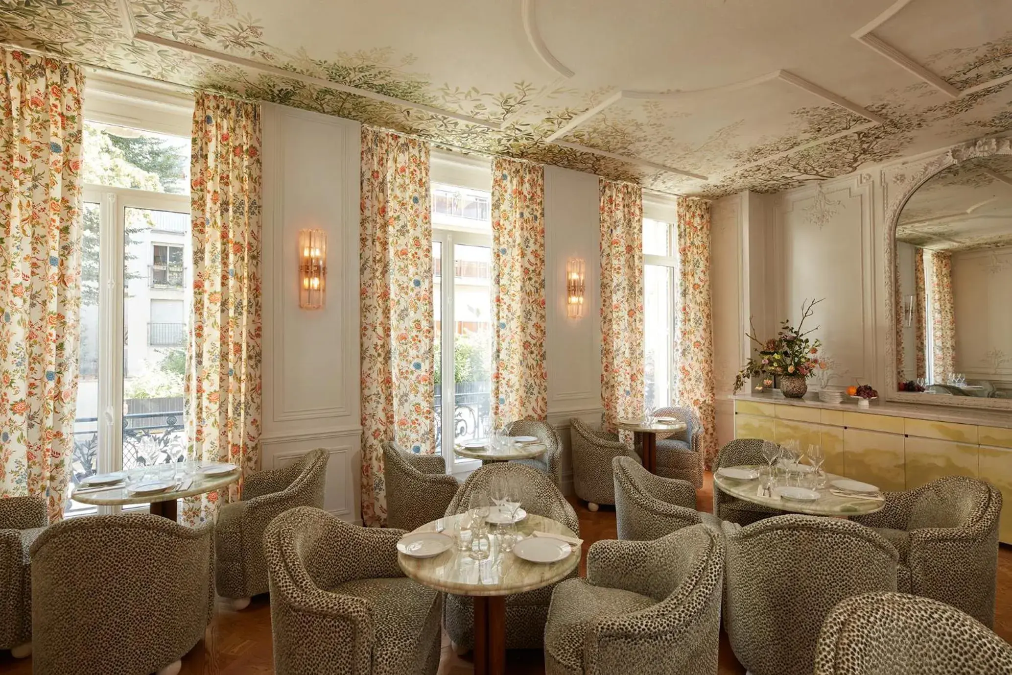 Restaurant/places to eat in Le 5 Particulier Restaurant/places to eat in Le 5 Particulier