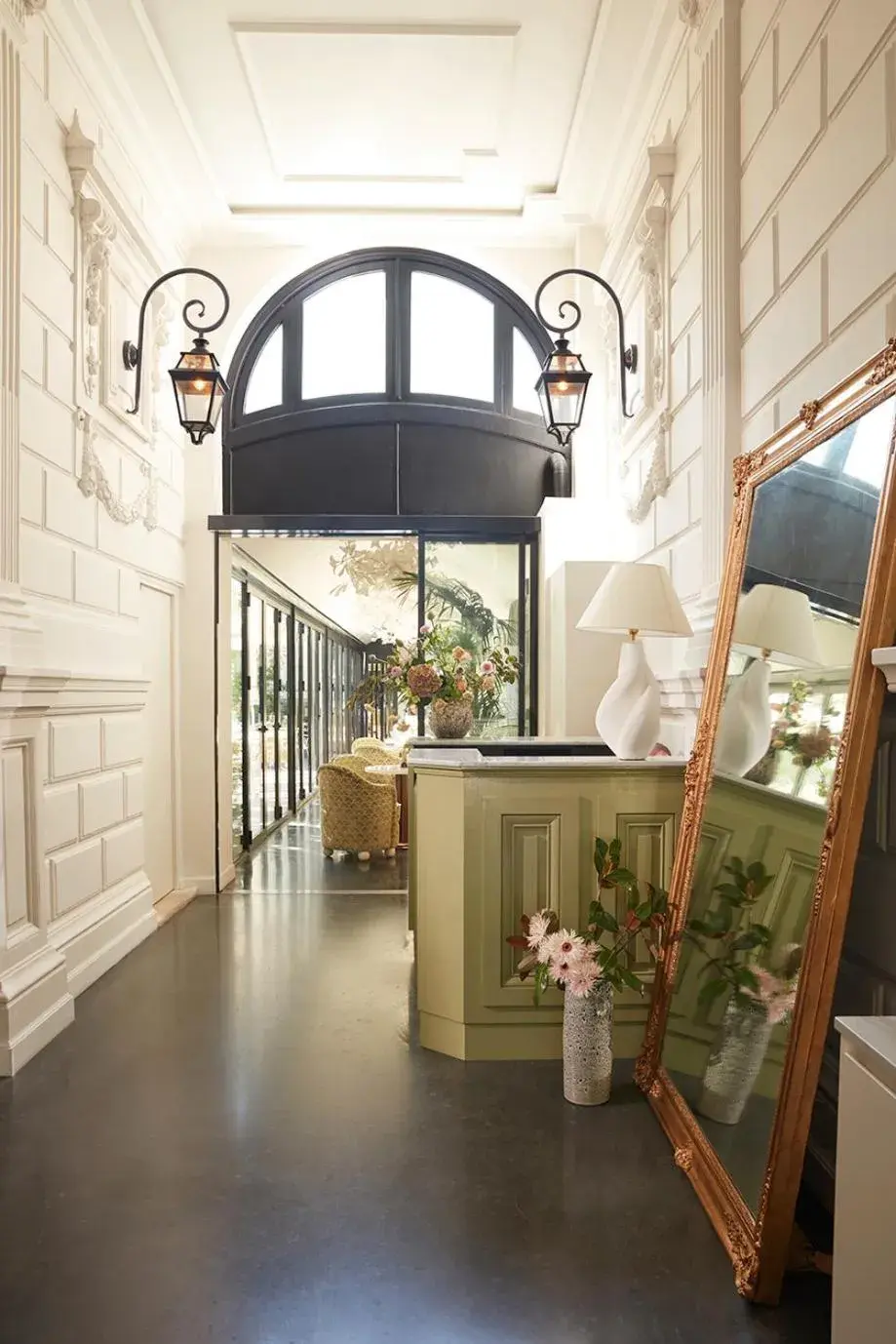 Property building in Le 5 Particulier Property building in Le 5 Particulier