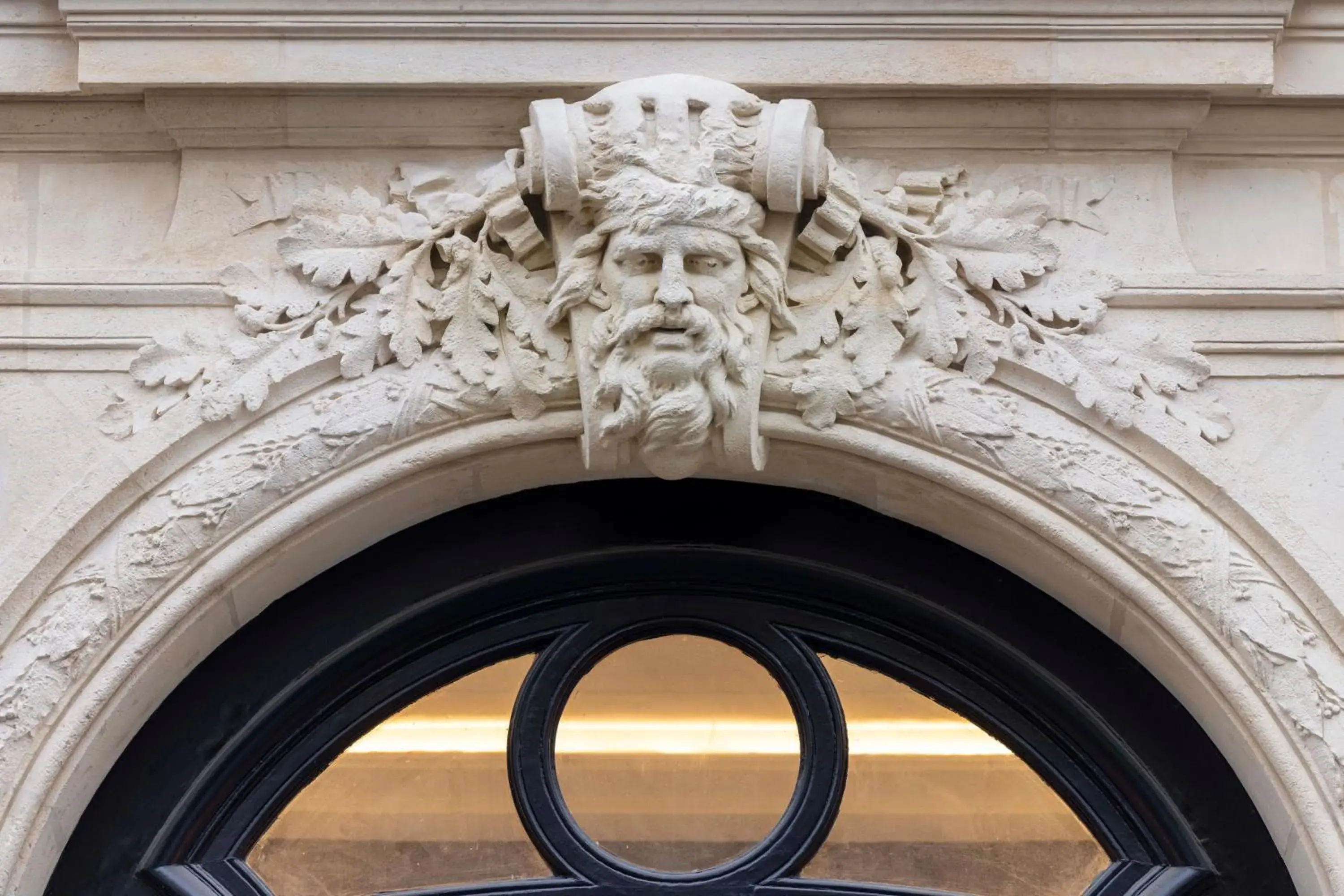 Facade/entrance in Le 5 Particulier Facade/entrance in Le 5 Particulier