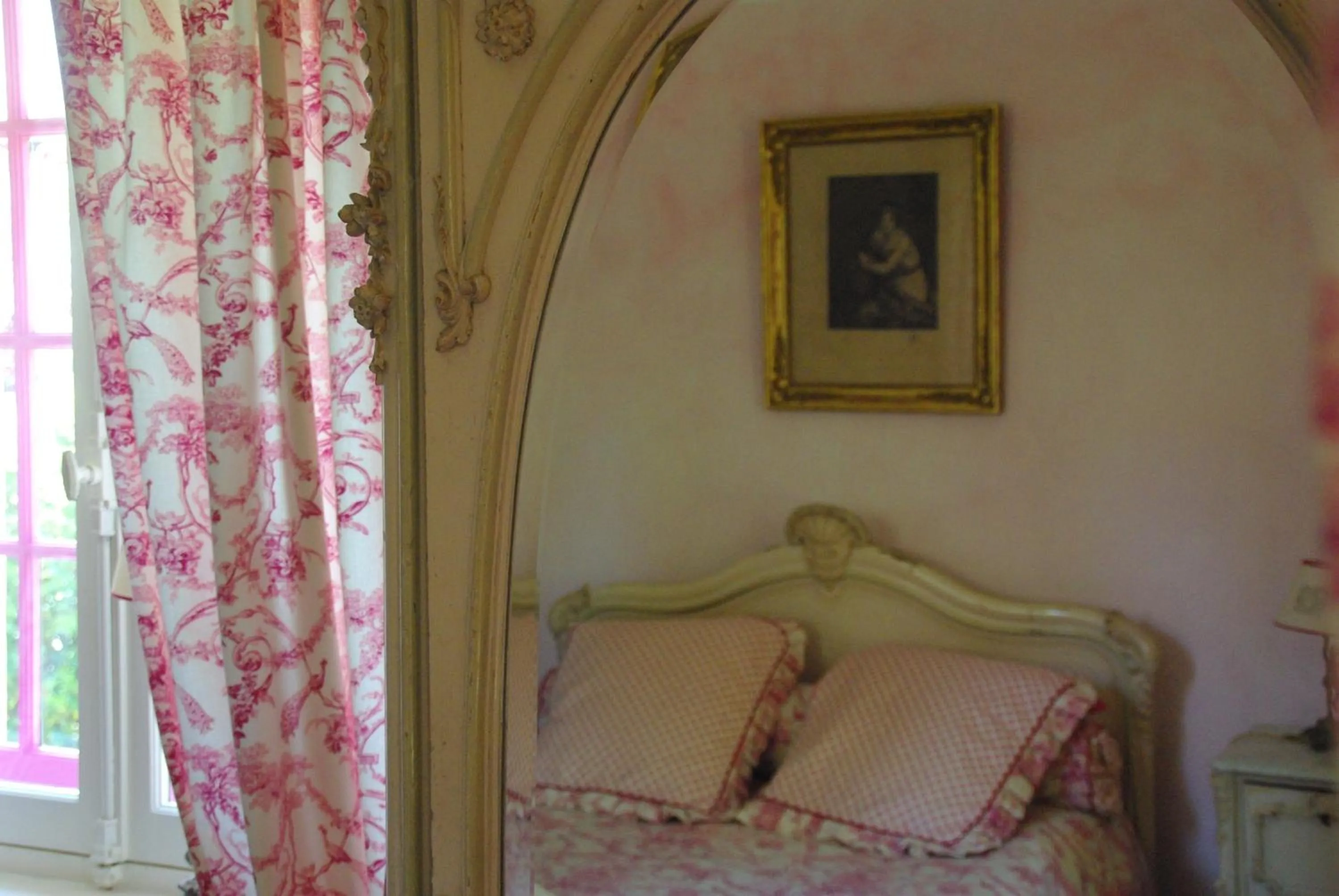 Decorative detail, Bed in Villa La Croix Basque