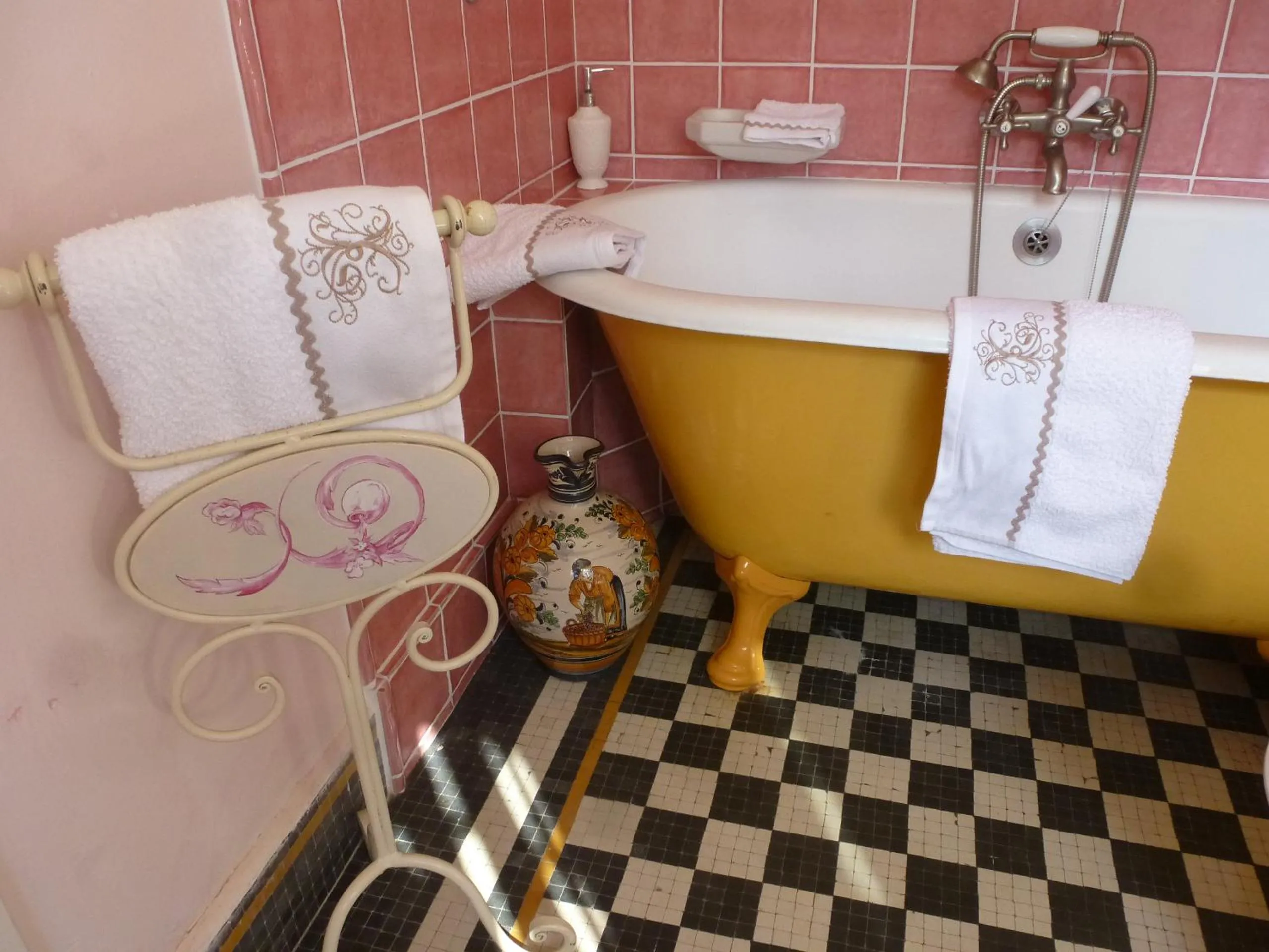 Bathroom in Villa La Croix Basque