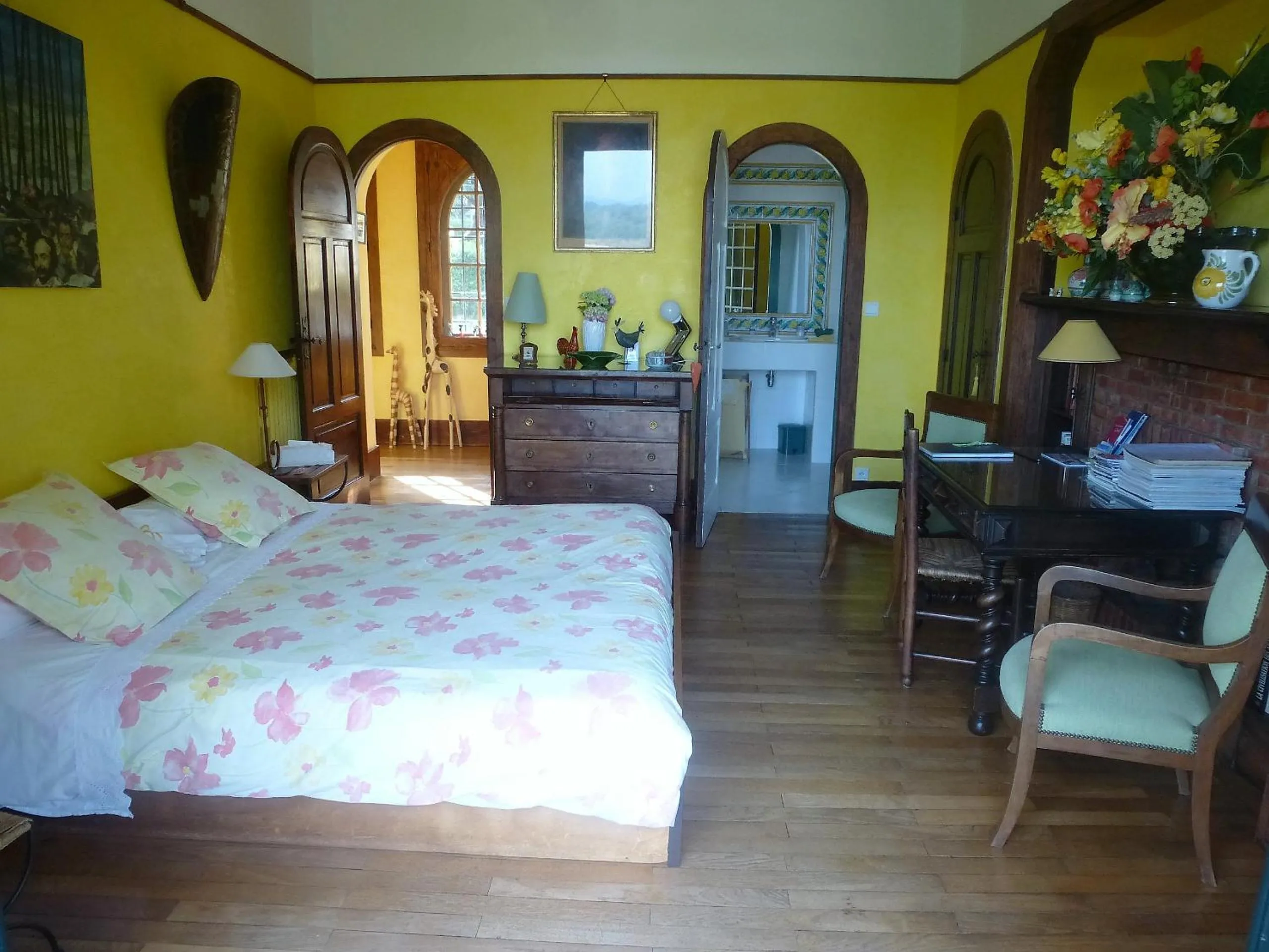 Bathroom, Bed in Villa La Croix Basque