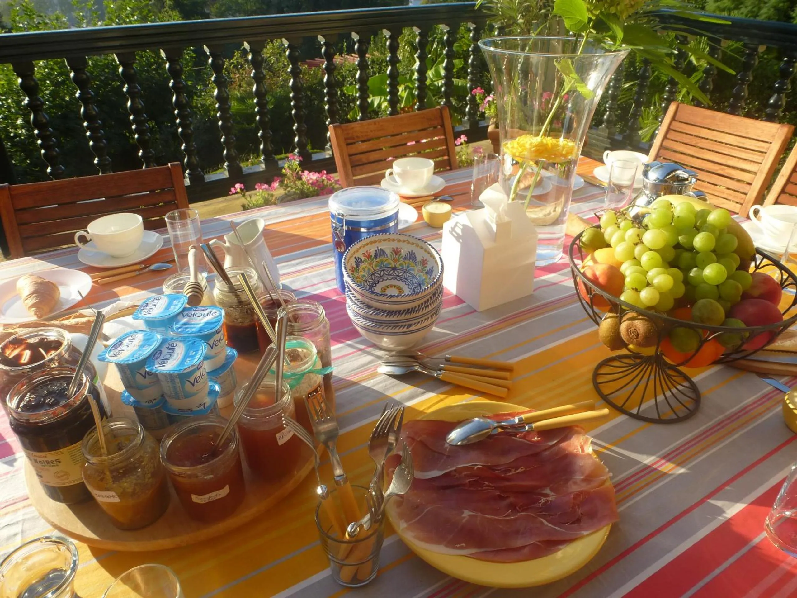 Food and drinks in Villa La Croix Basque