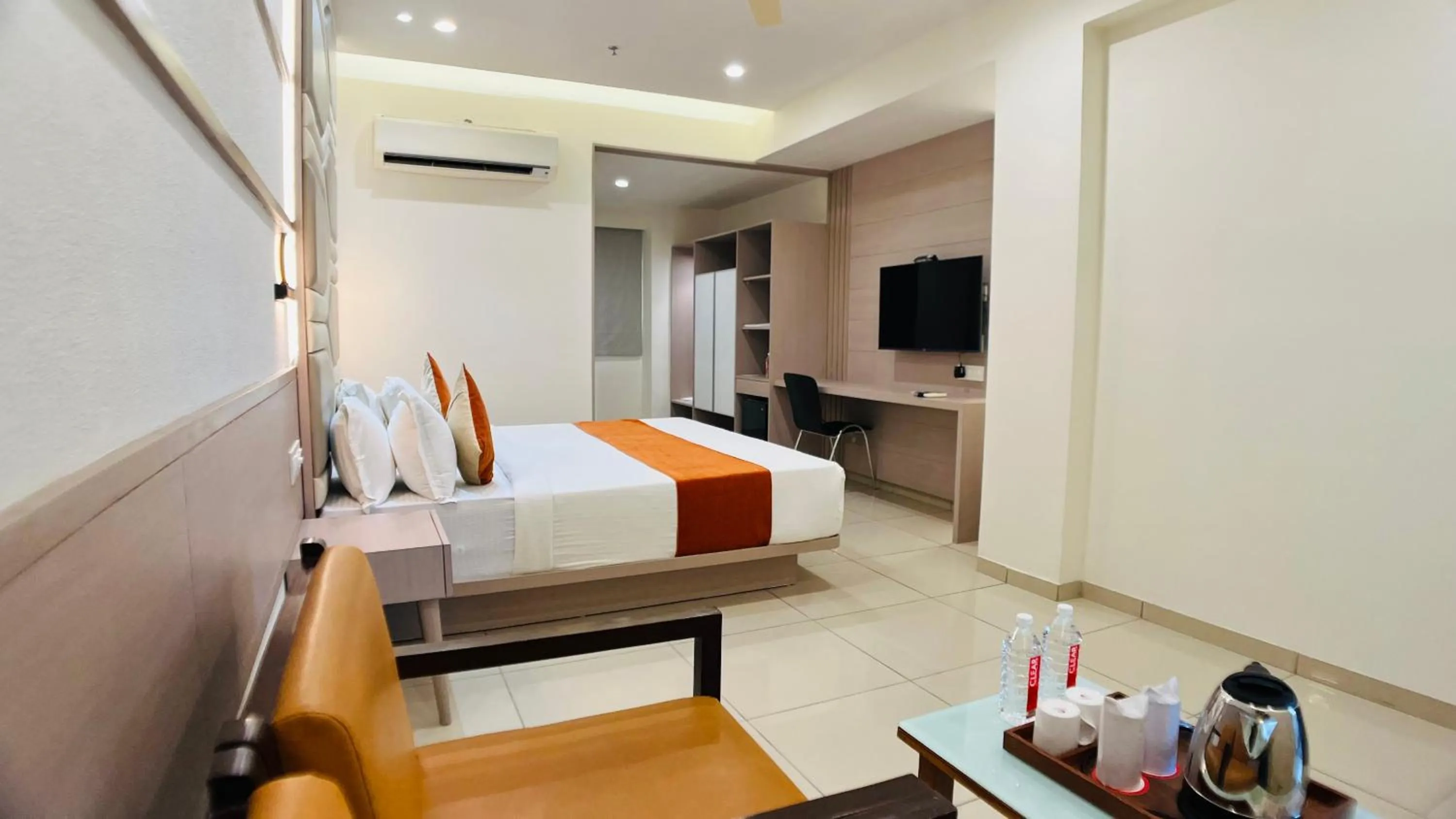 Bed in Hotel Ashray Inn Express